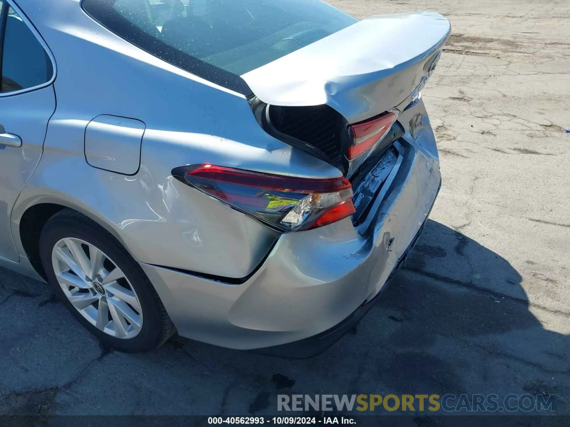 17 fotografías del automóvil dañado 4T1C11AK1NU708012 TOYOTA CAMRY 2022