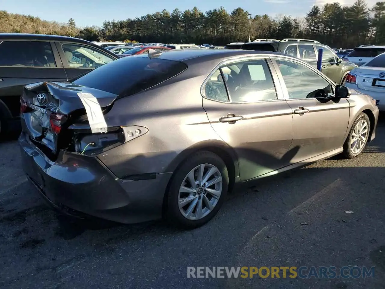 3 fotografías del automóvil dañado 4T1C11AK2NU047073 TOYOTA CAMRY 2022