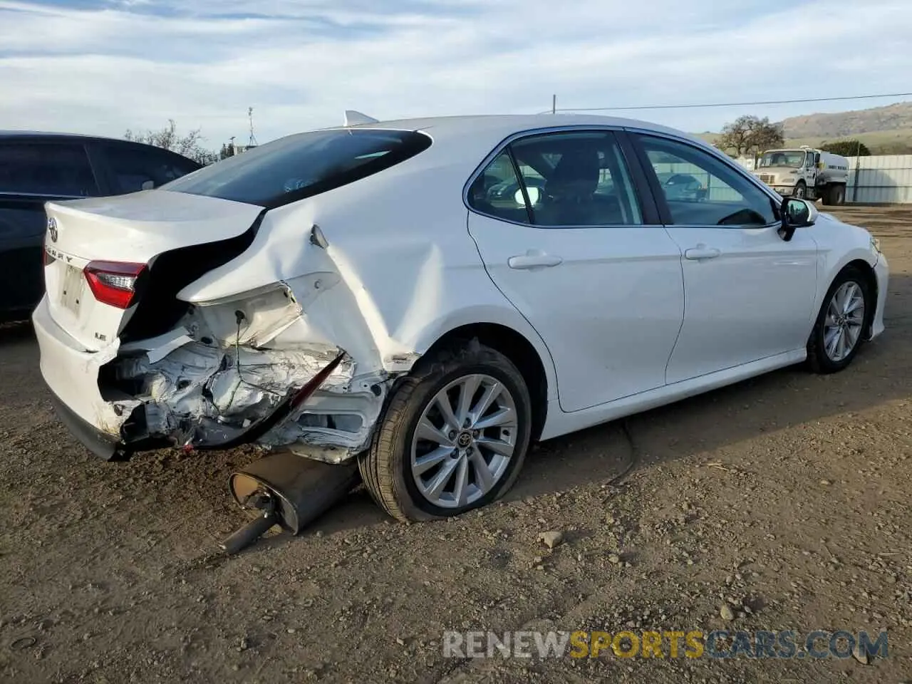 3 fotografías del automóvil dañado 4T1C11AK2NU499699 TOYOTA CAMRY 2022
