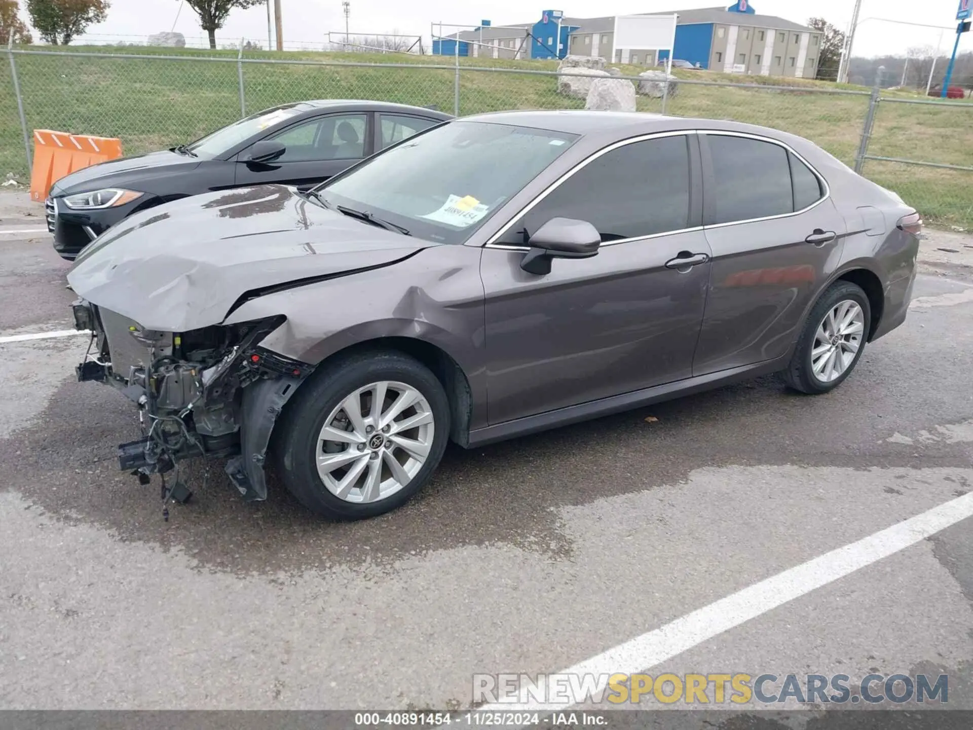 2 fotografías del automóvil dañado 4T1C11AK2NU665574 TOYOTA CAMRY 2022