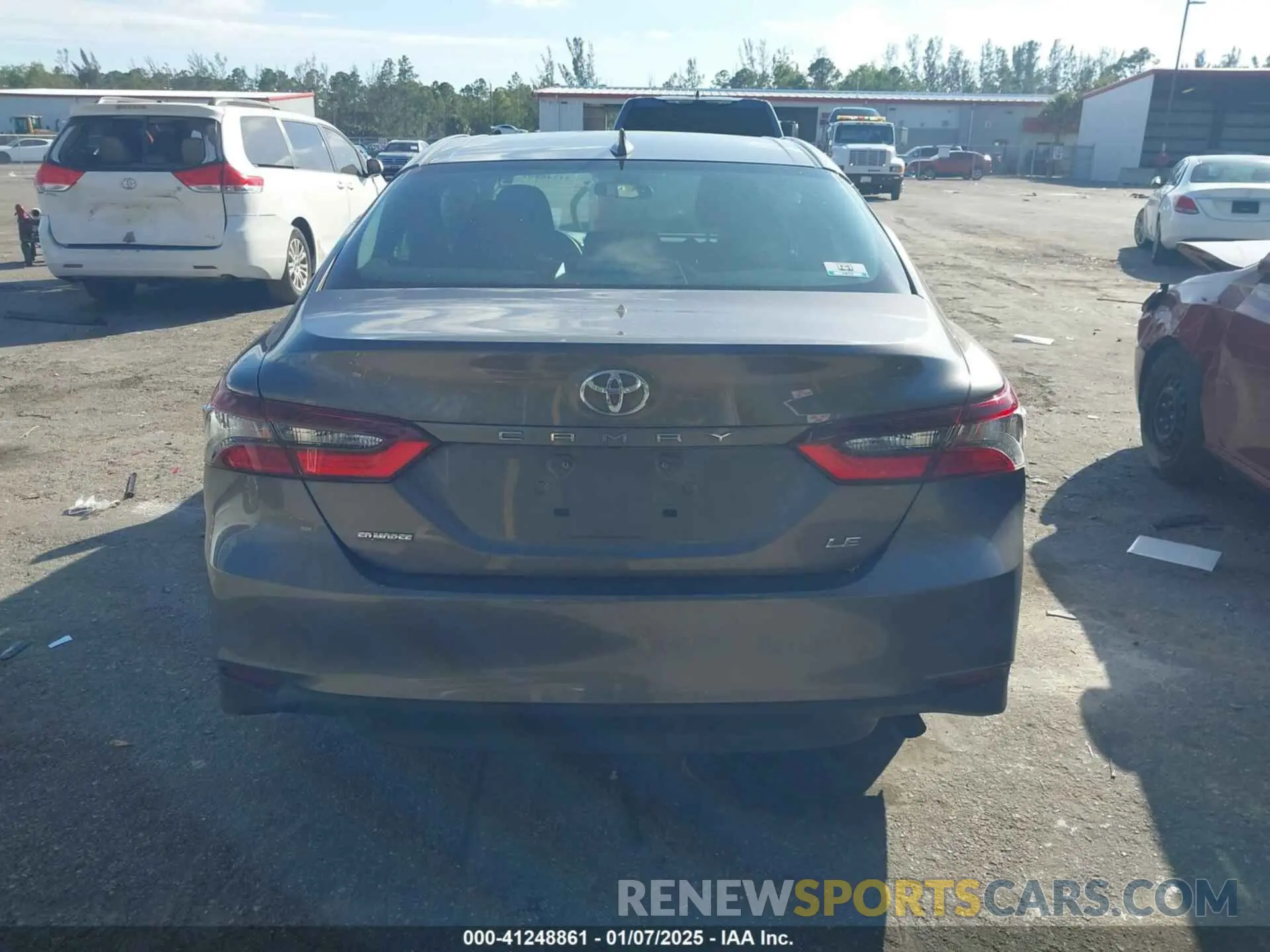 16 fotografías del automóvil dañado 4T1C11AK2NU679555 TOYOTA CAMRY 2022