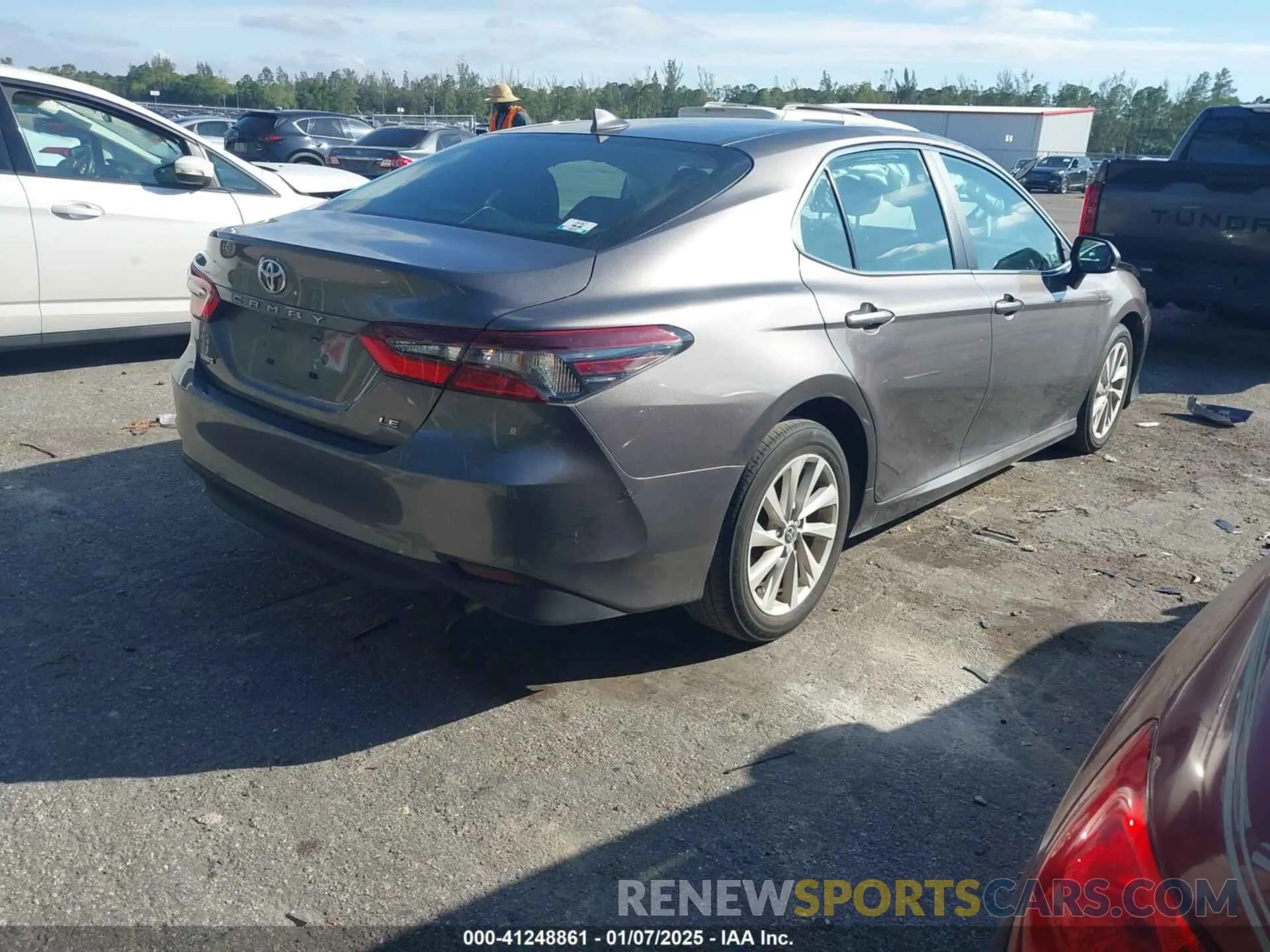 4 fotografías del automóvil dañado 4T1C11AK2NU679555 TOYOTA CAMRY 2022