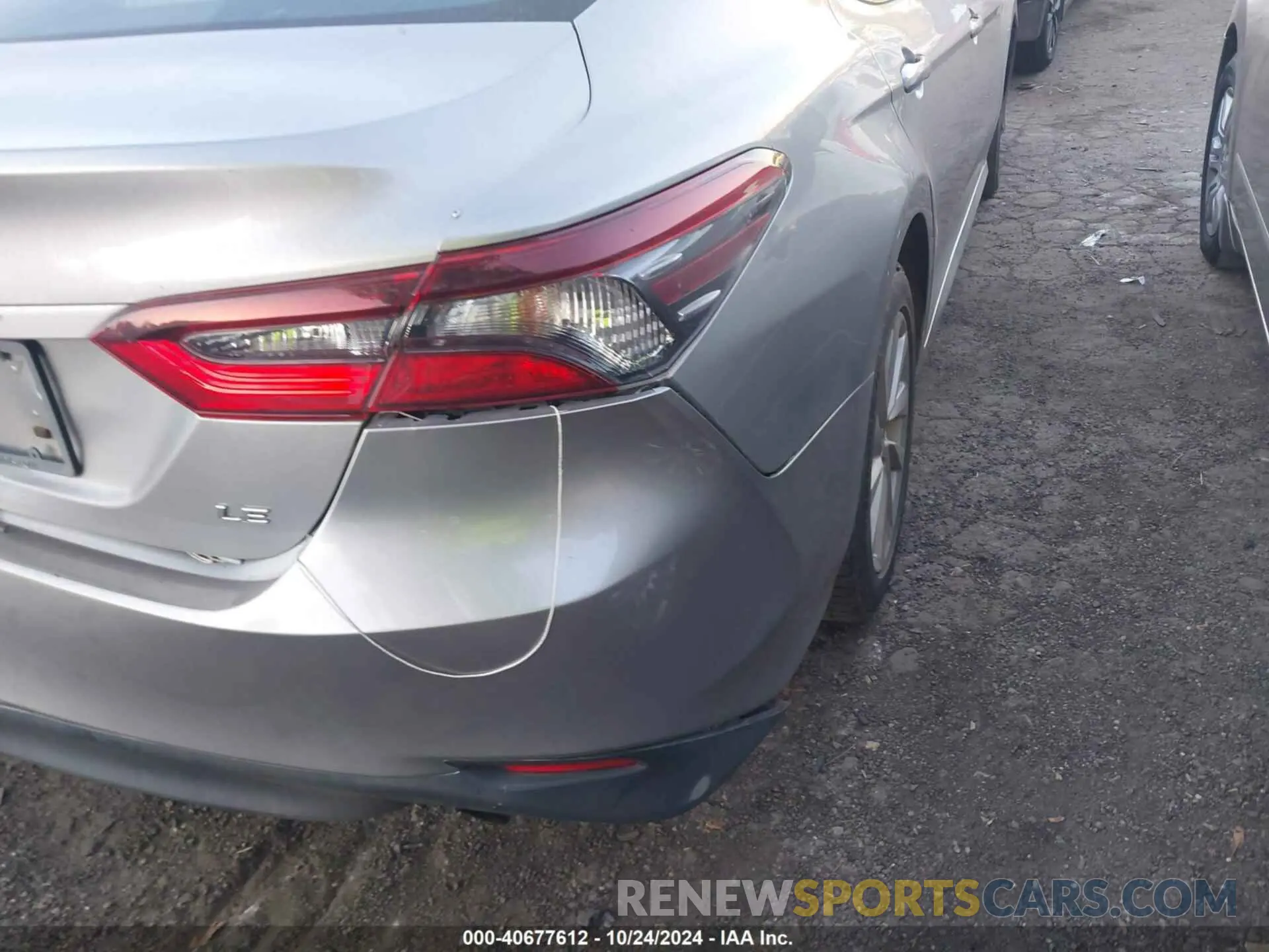 18 fotografías del automóvil dañado 4T1C11AK3NU032307 TOYOTA CAMRY 2022