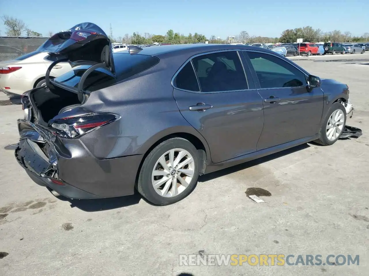 3 fotografías del automóvil dañado 4T1C11AK3NU033005 TOYOTA CAMRY 2022