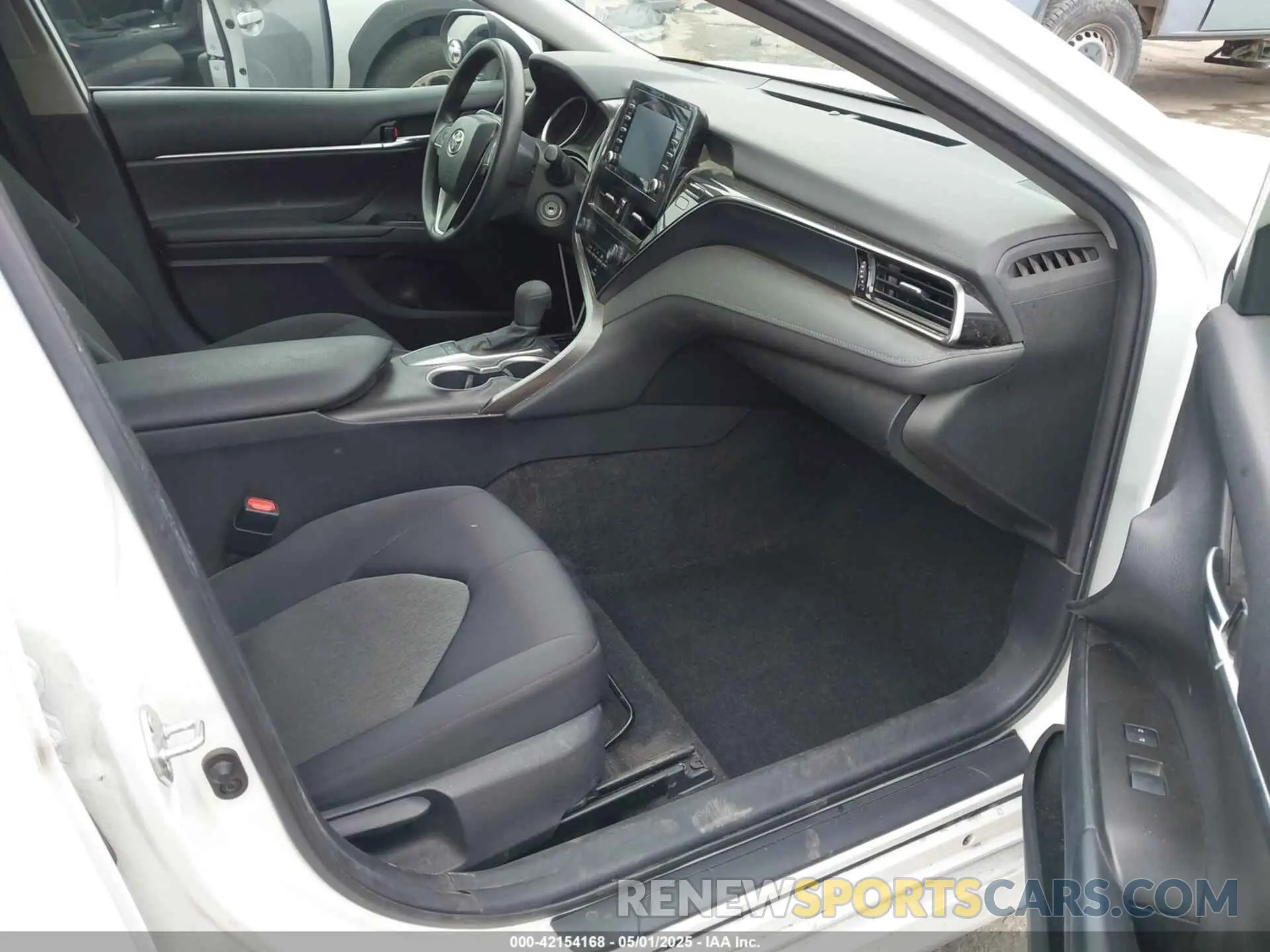 5 fotografías del automóvil dañado 4T1C11AK3NU625990 TOYOTA CAMRY 2022