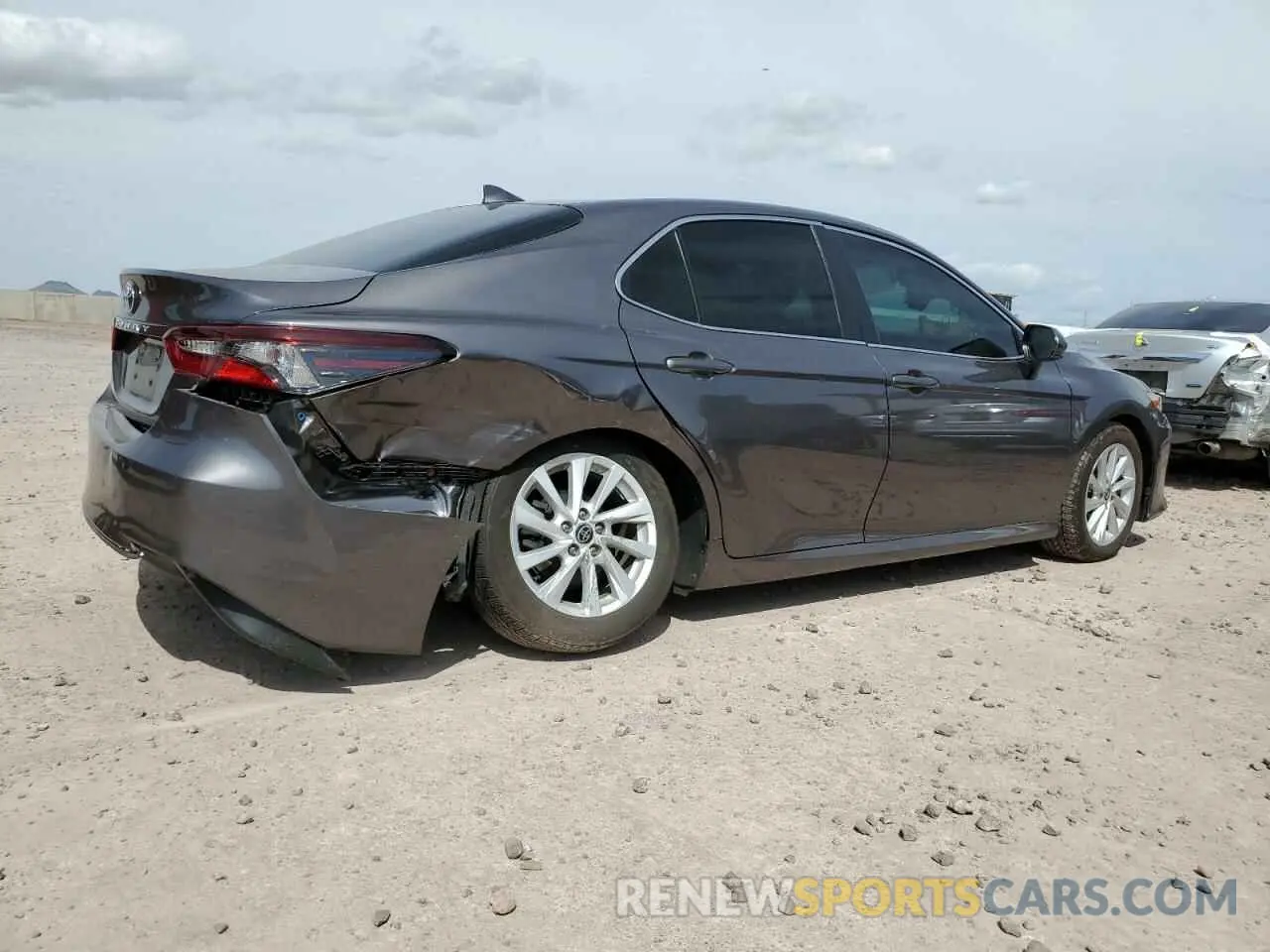 3 fotografías del automóvil dañado 4T1C11AK3NU635810 TOYOTA CAMRY 2022