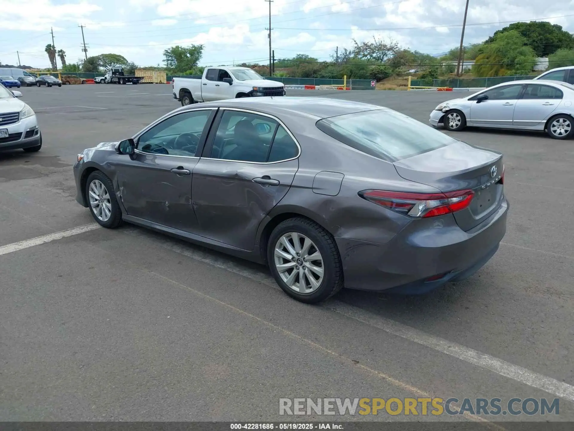 3 fotografías del automóvil dañado 4T1C11AK3NU643163 TOYOTA CAMRY 2022