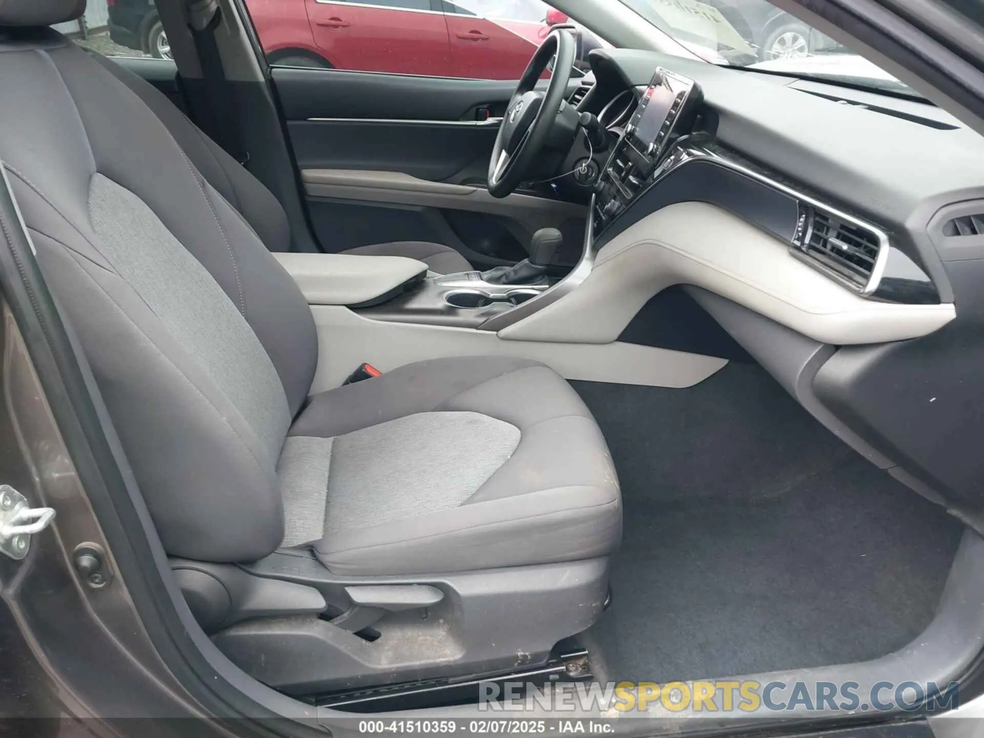 5 fotografías del automóvil dañado 4T1C11AK3NU655295 TOYOTA CAMRY 2022