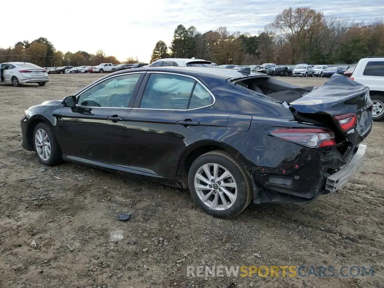 2 fotografías del automóvil dañado 4T1C11AK3NU672548 TOYOTA CAMRY 2022