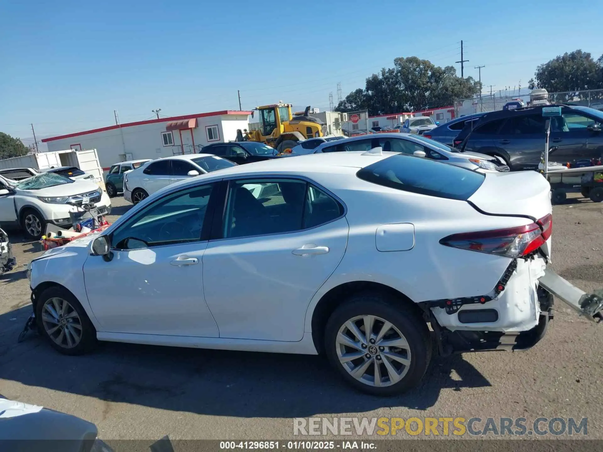 14 fotografías del automóvil dañado 4T1C11AK3NU715205 TOYOTA CAMRY 2022