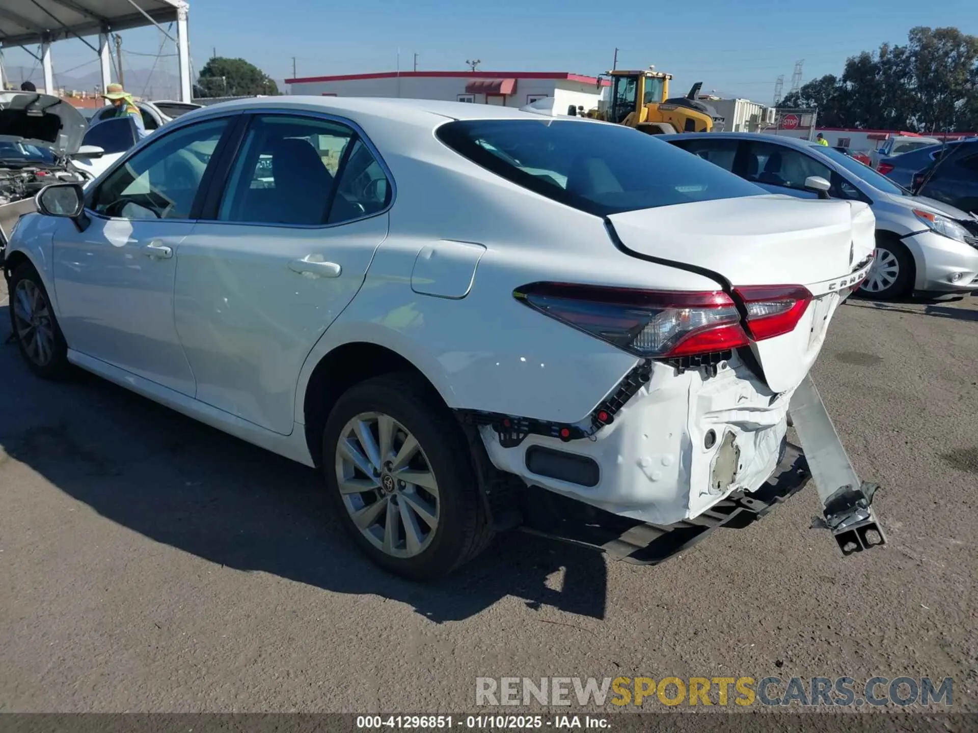 3 fotografías del automóvil dañado 4T1C11AK3NU715205 TOYOTA CAMRY 2022