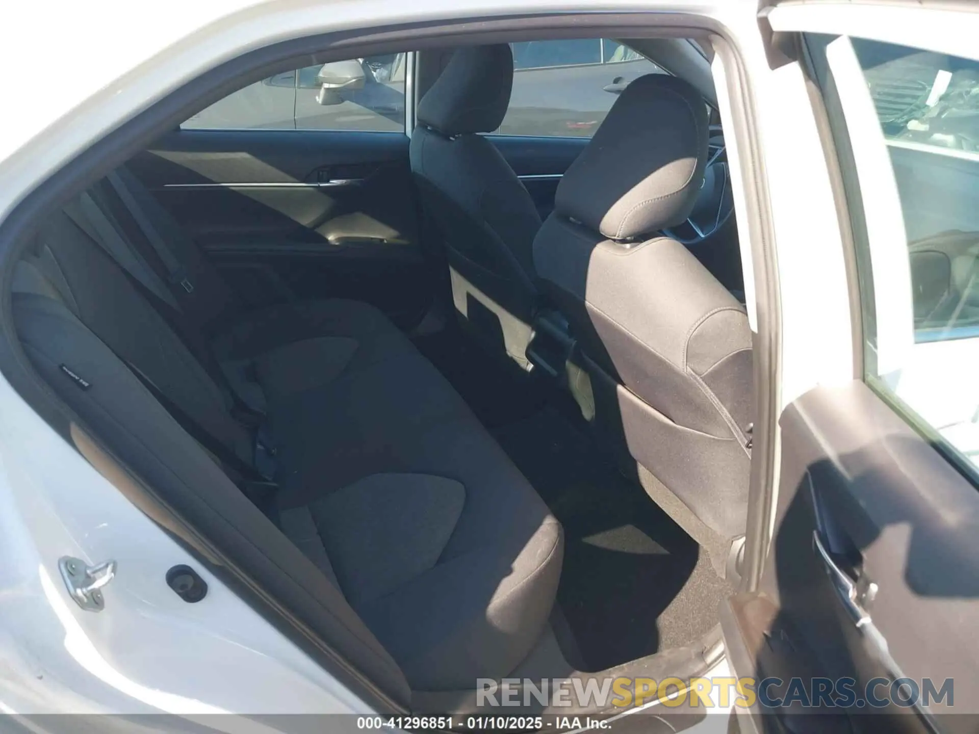 8 fotografías del automóvil dañado 4T1C11AK3NU715205 TOYOTA CAMRY 2022