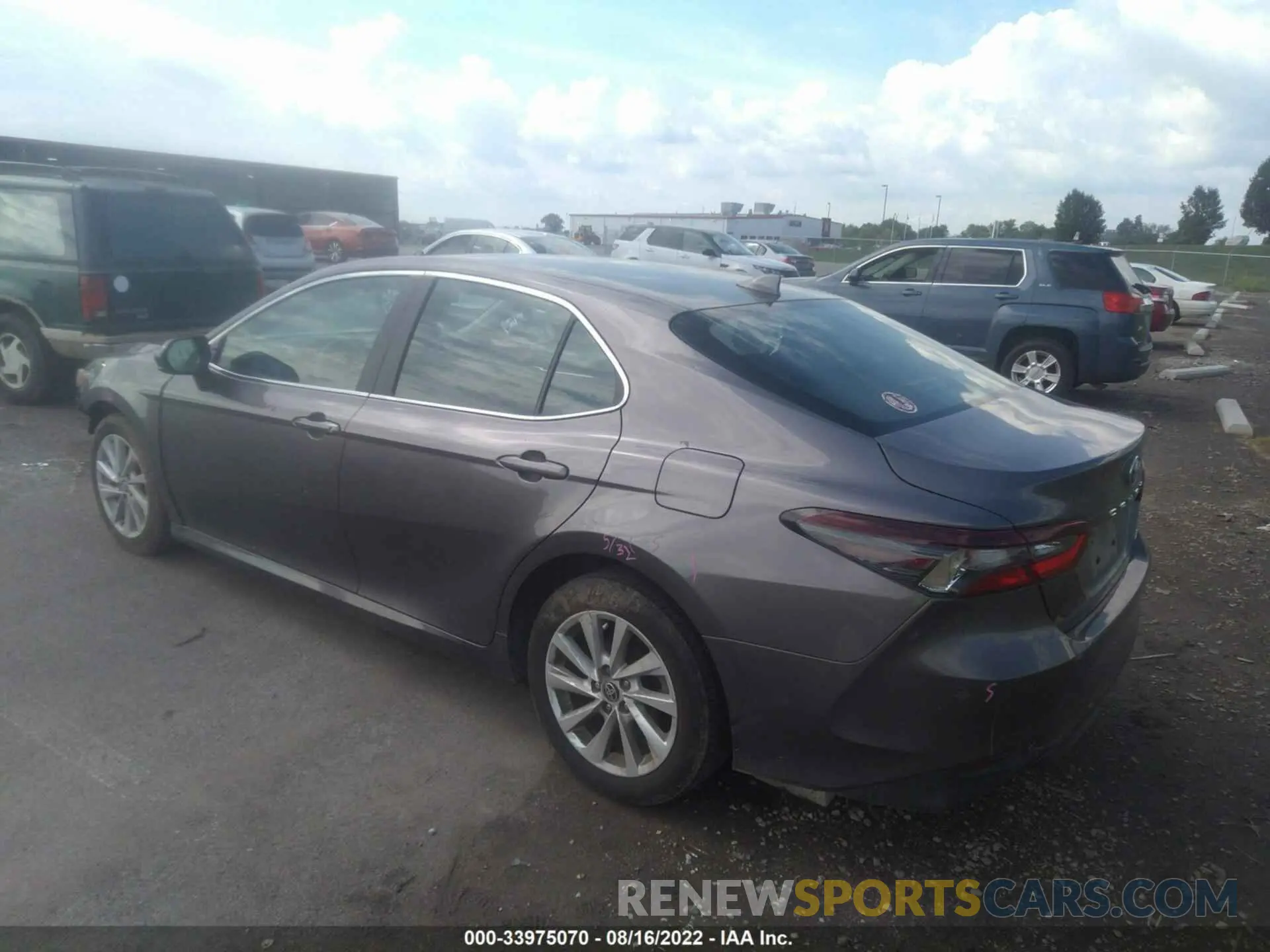 3 fotografías del automóvil dañado 4T1C11AK4NU635301 TOYOTA CAMRY 2022