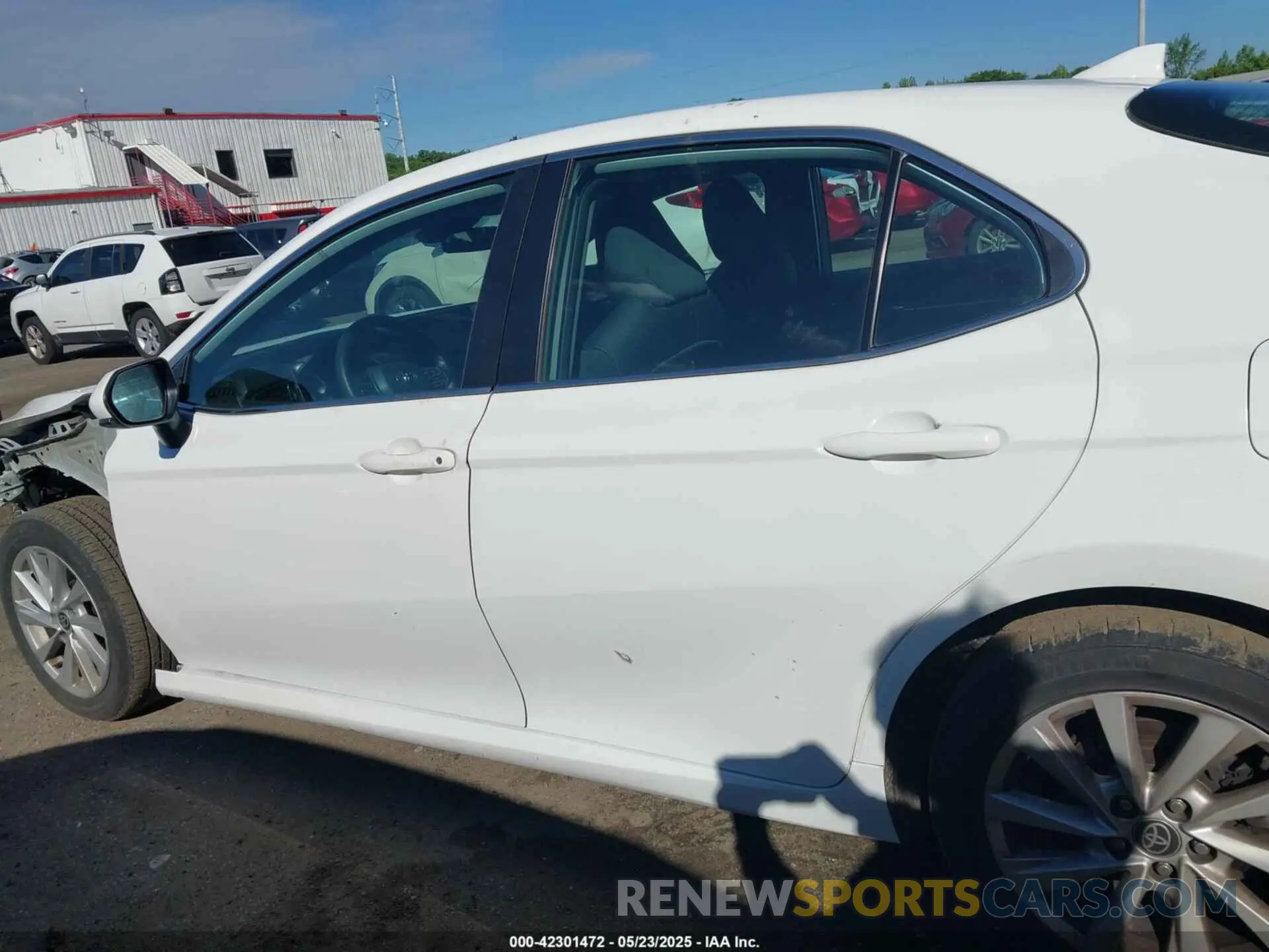 14 fotografías del automóvil dañado 4T1C11AK4NU646783 TOYOTA CAMRY 2022