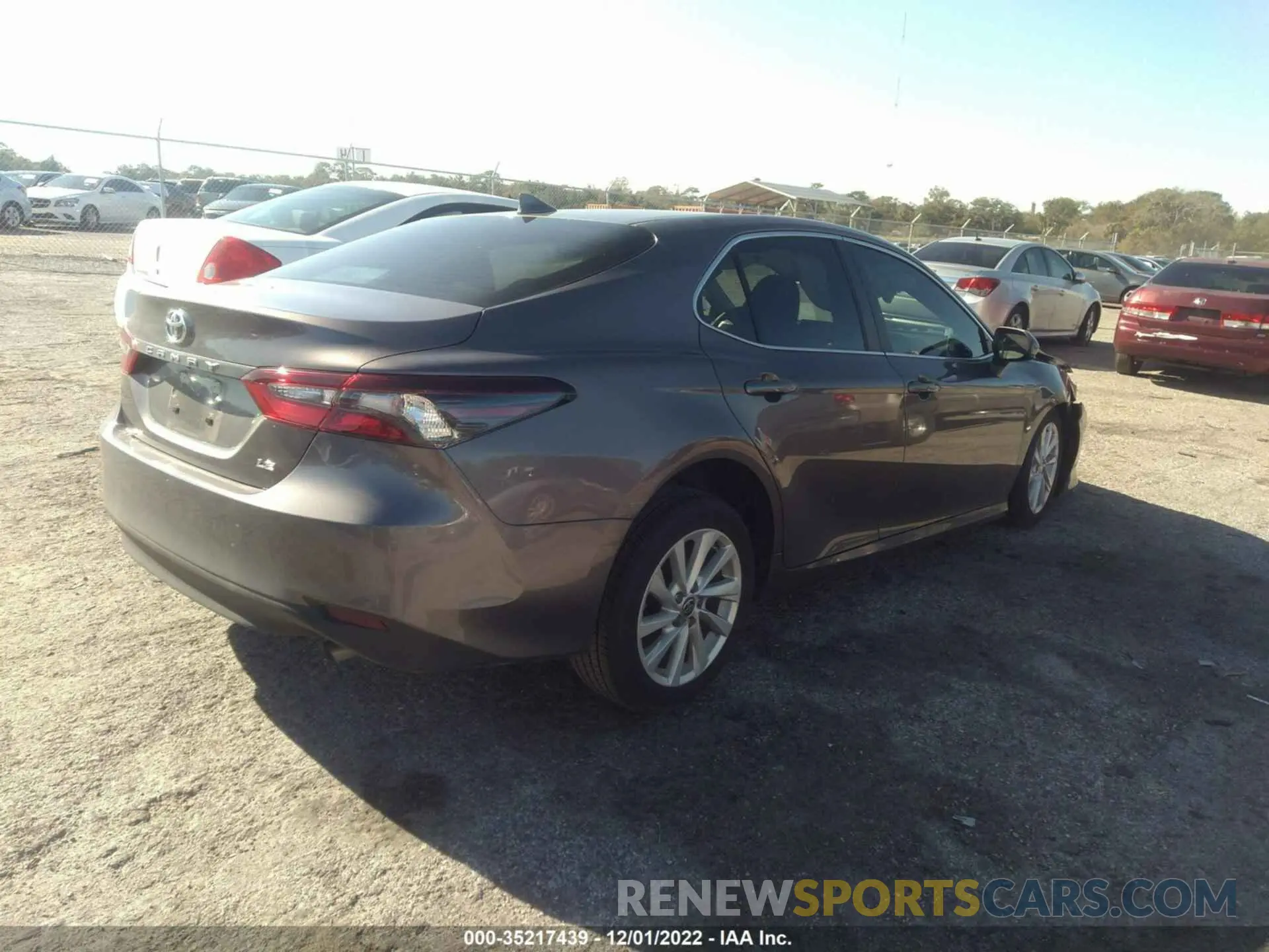 4 fotografías del automóvil dañado 4T1C11AK4NU654432 TOYOTA CAMRY 2022