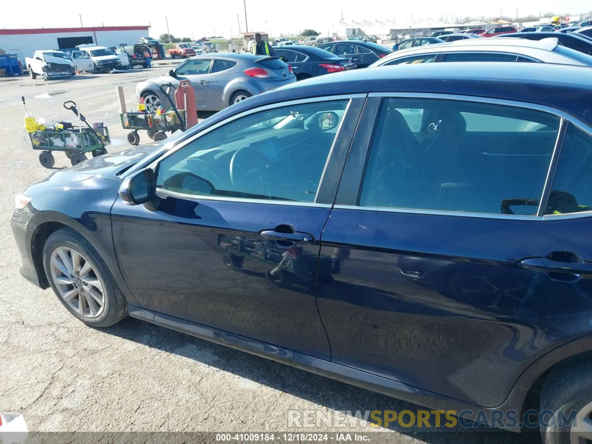 14 fotografías del automóvil dañado 4T1C11AK4NU658349 TOYOTA CAMRY 2022