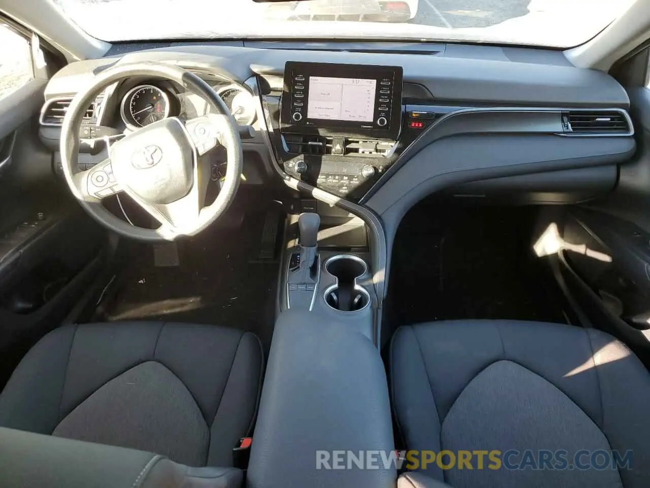 8 fotografías del automóvil dañado 4T1C11AK4NU666001 TOYOTA CAMRY 2022