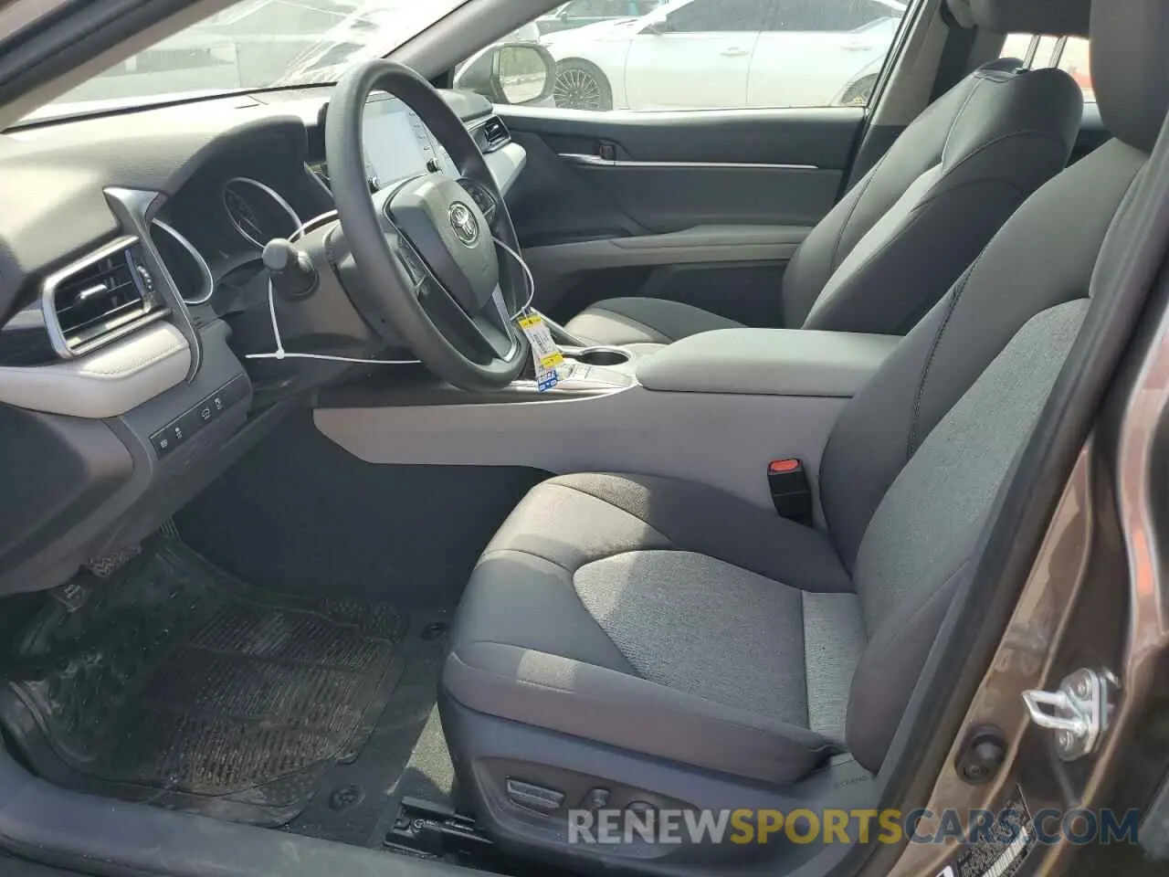 7 fotografías del automóvil dañado 4T1C11AK4NU673949 TOYOTA CAMRY 2022