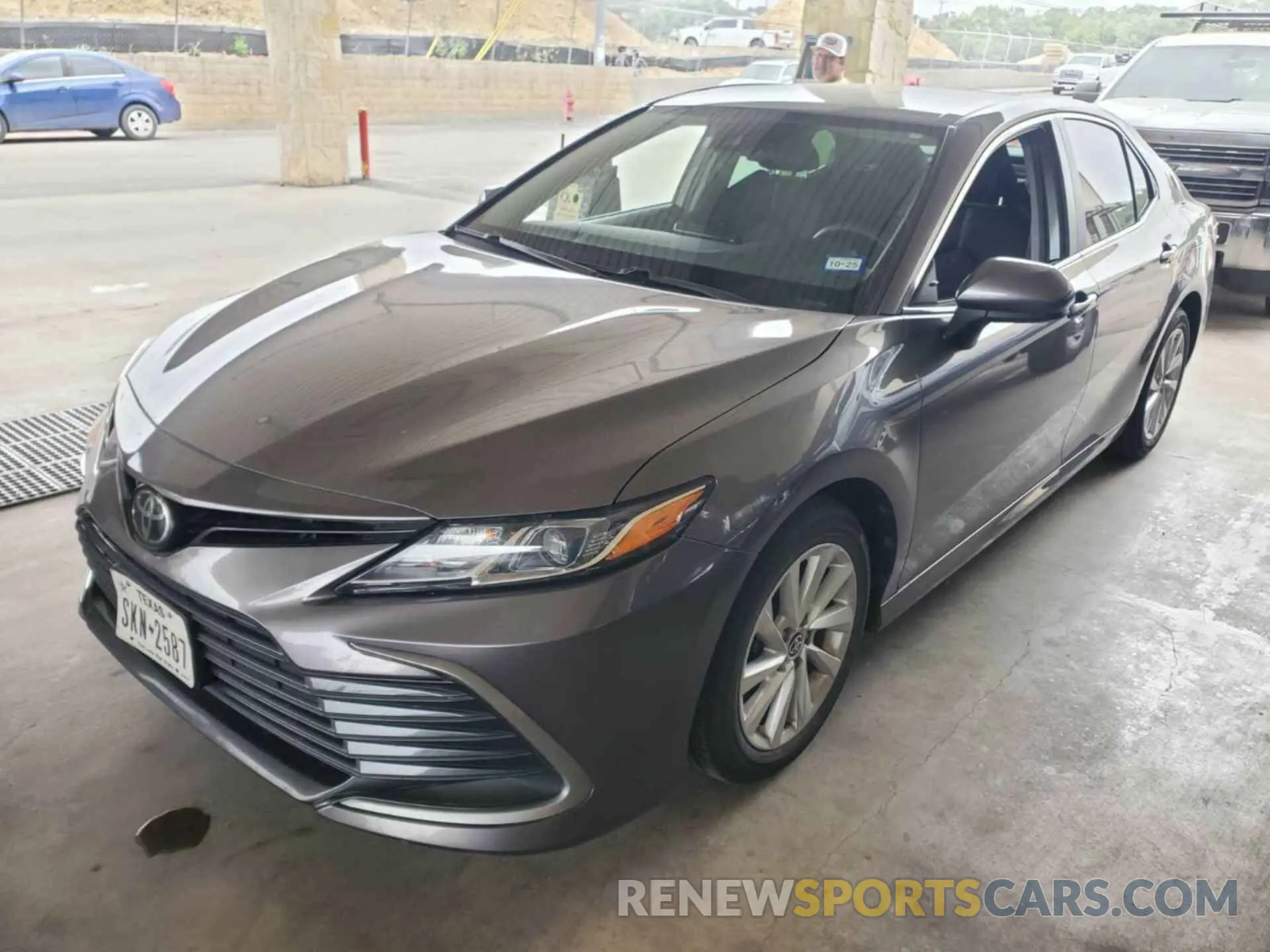 11 fotografías del automóvil dañado 4T1C11AK4NU678973 TOYOTA CAMRY 2022