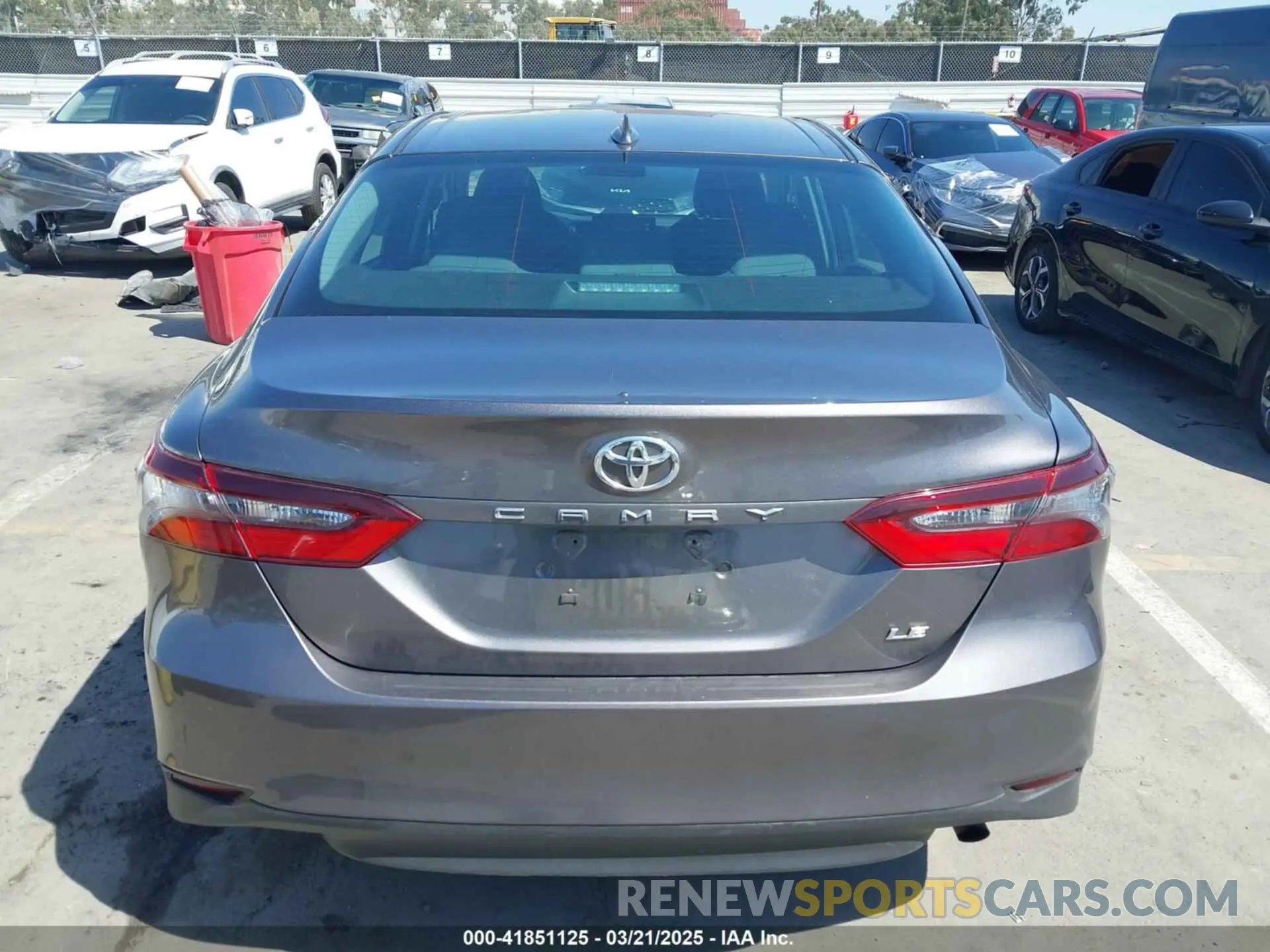 16 fotografías del automóvil dañado 4T1C11AK4NU696597 TOYOTA CAMRY 2022