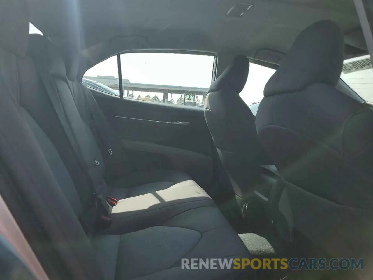 10 fotografías del automóvil dañado 4T1C11AK5NU650972 TOYOTA CAMRY 2022