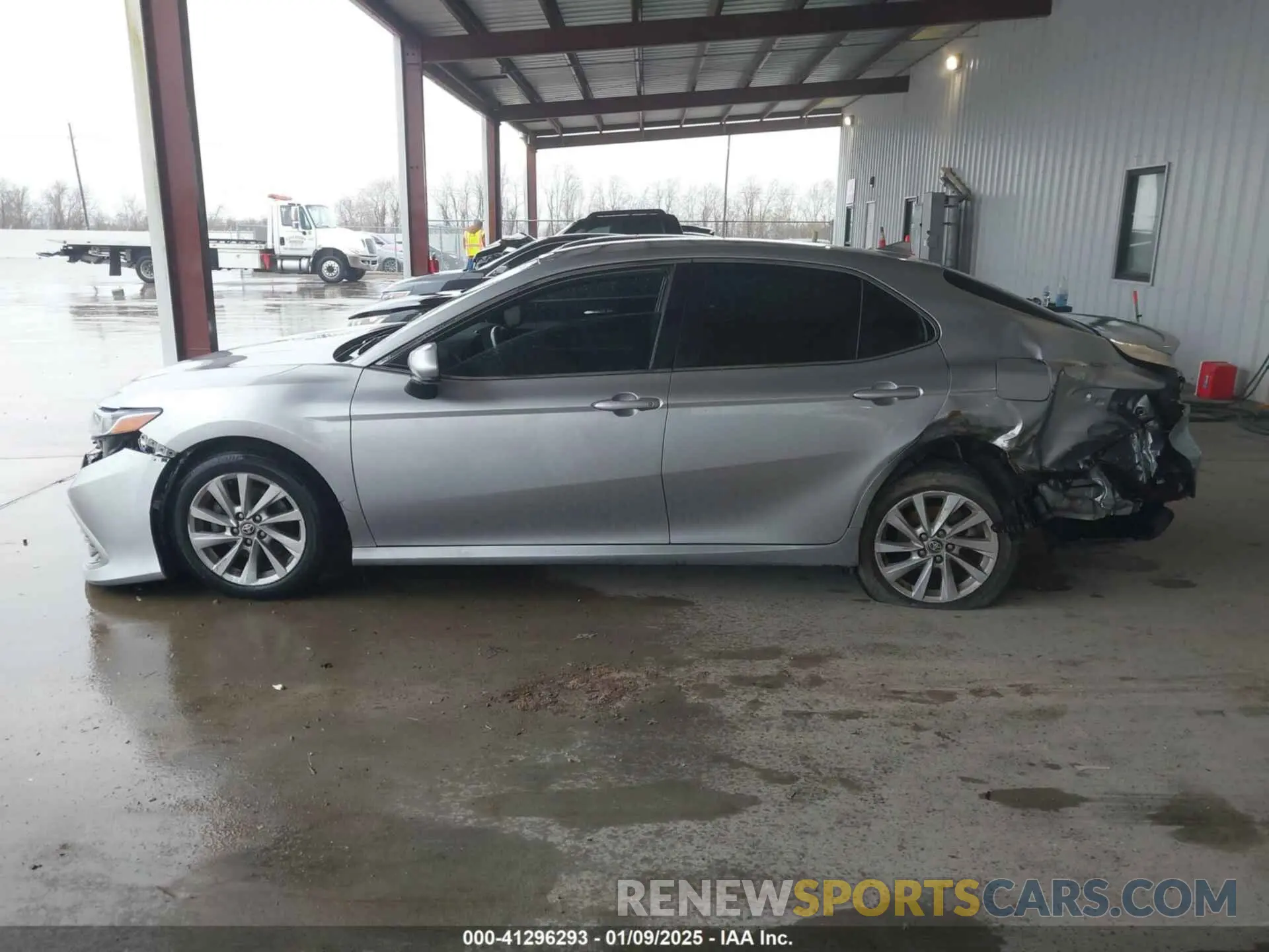 14 fotografías del automóvil dañado 4T1C11AK5NU690579 TOYOTA CAMRY 2022