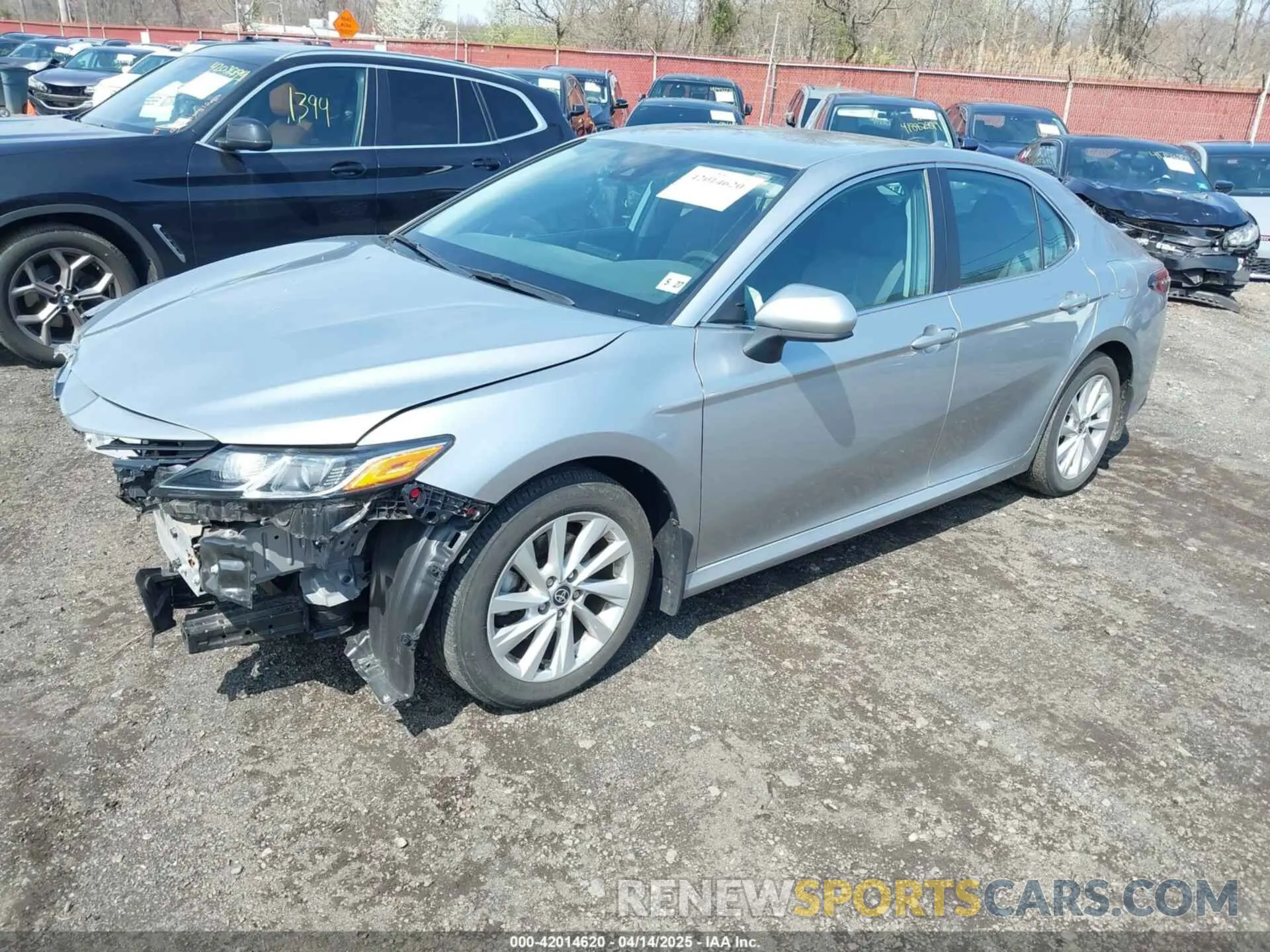 2 fotografías del automóvil dañado 4T1C11AK5NU694406 TOYOTA CAMRY 2022