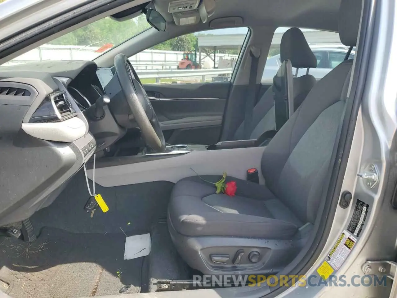 7 fotografías del automóvil dañado 4T1C11AK5NU696771 TOYOTA CAMRY 2022