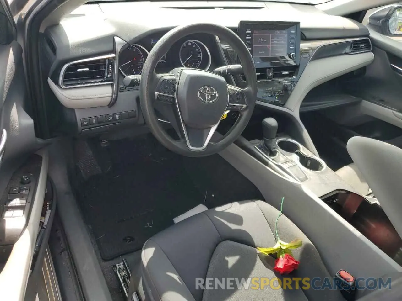 8 fotografías del automóvil dañado 4T1C11AK5NU696771 TOYOTA CAMRY 2022