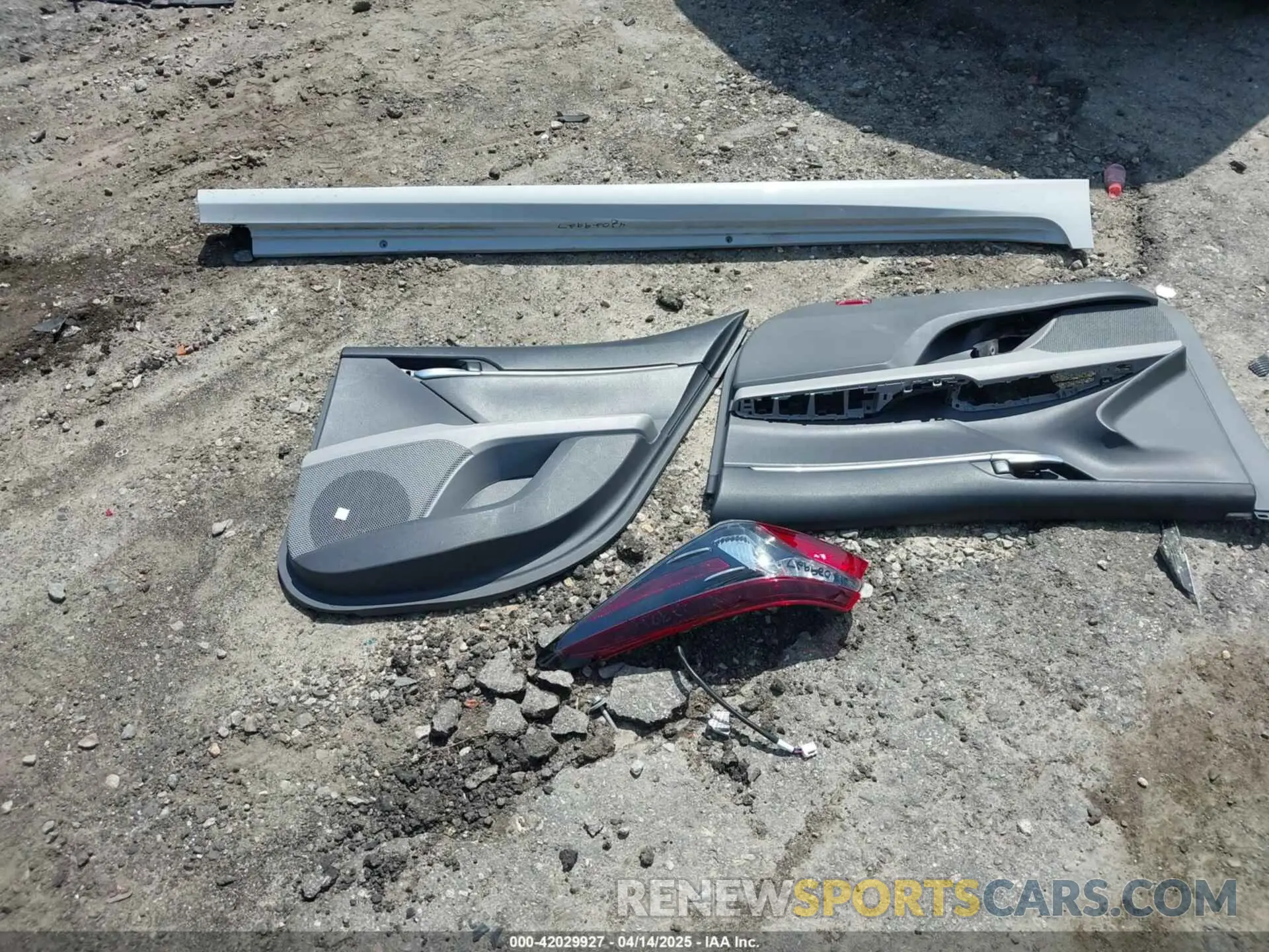 12 fotografías del automóvil dañado 4T1C11AK6NU012469 TOYOTA CAMRY 2022