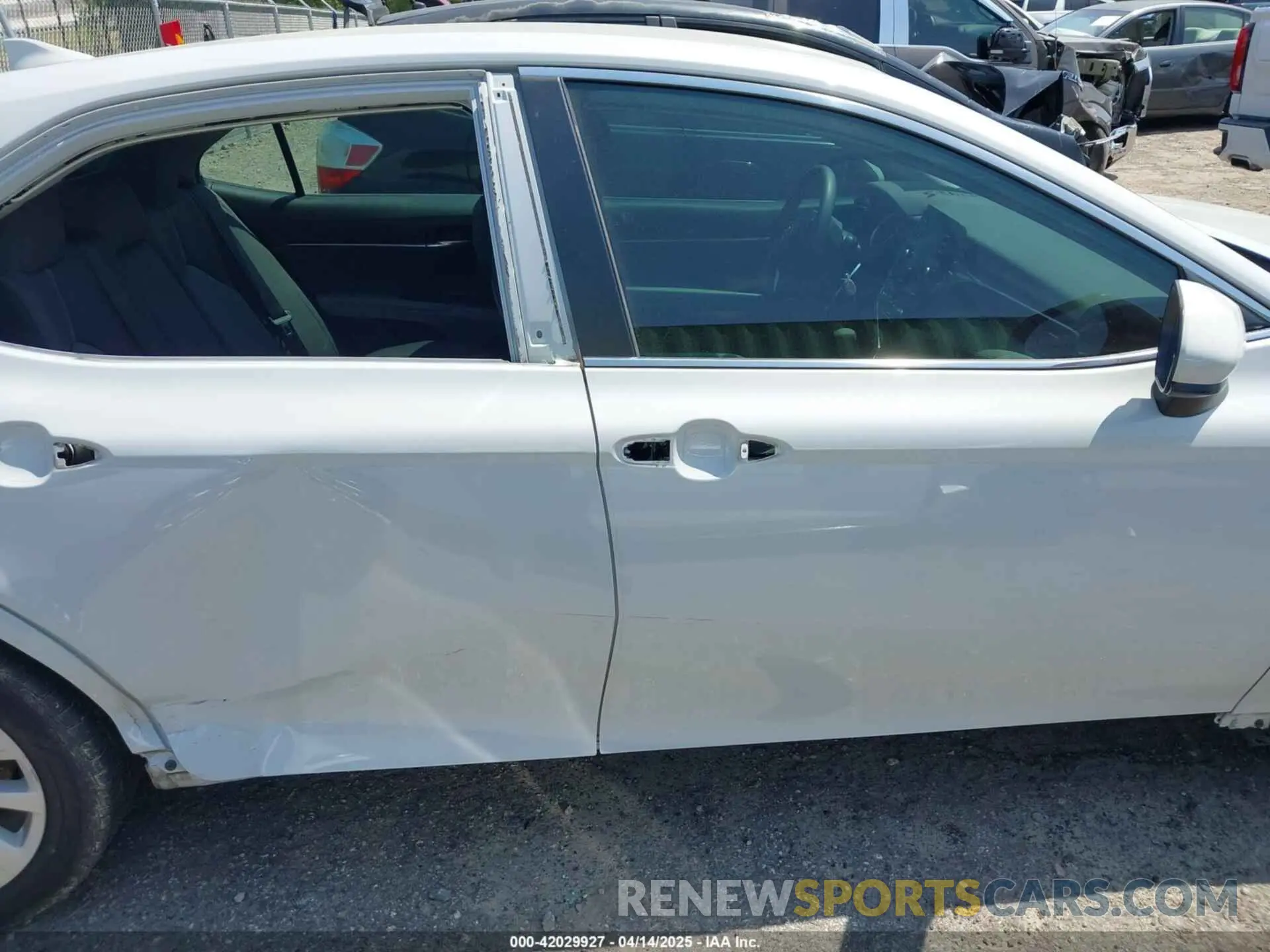 14 fotografías del automóvil dañado 4T1C11AK6NU012469 TOYOTA CAMRY 2022