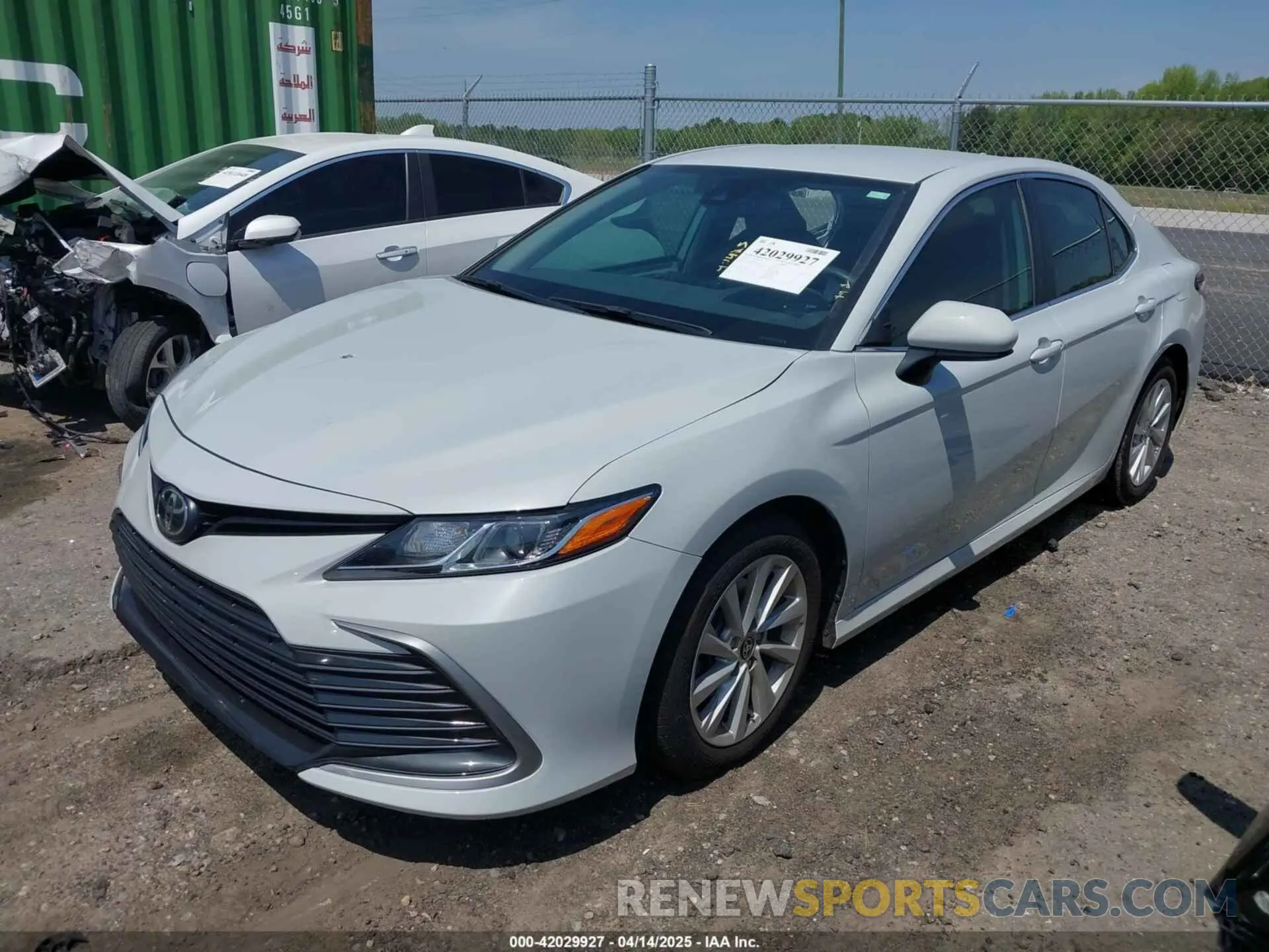 2 fotografías del automóvil dañado 4T1C11AK6NU012469 TOYOTA CAMRY 2022