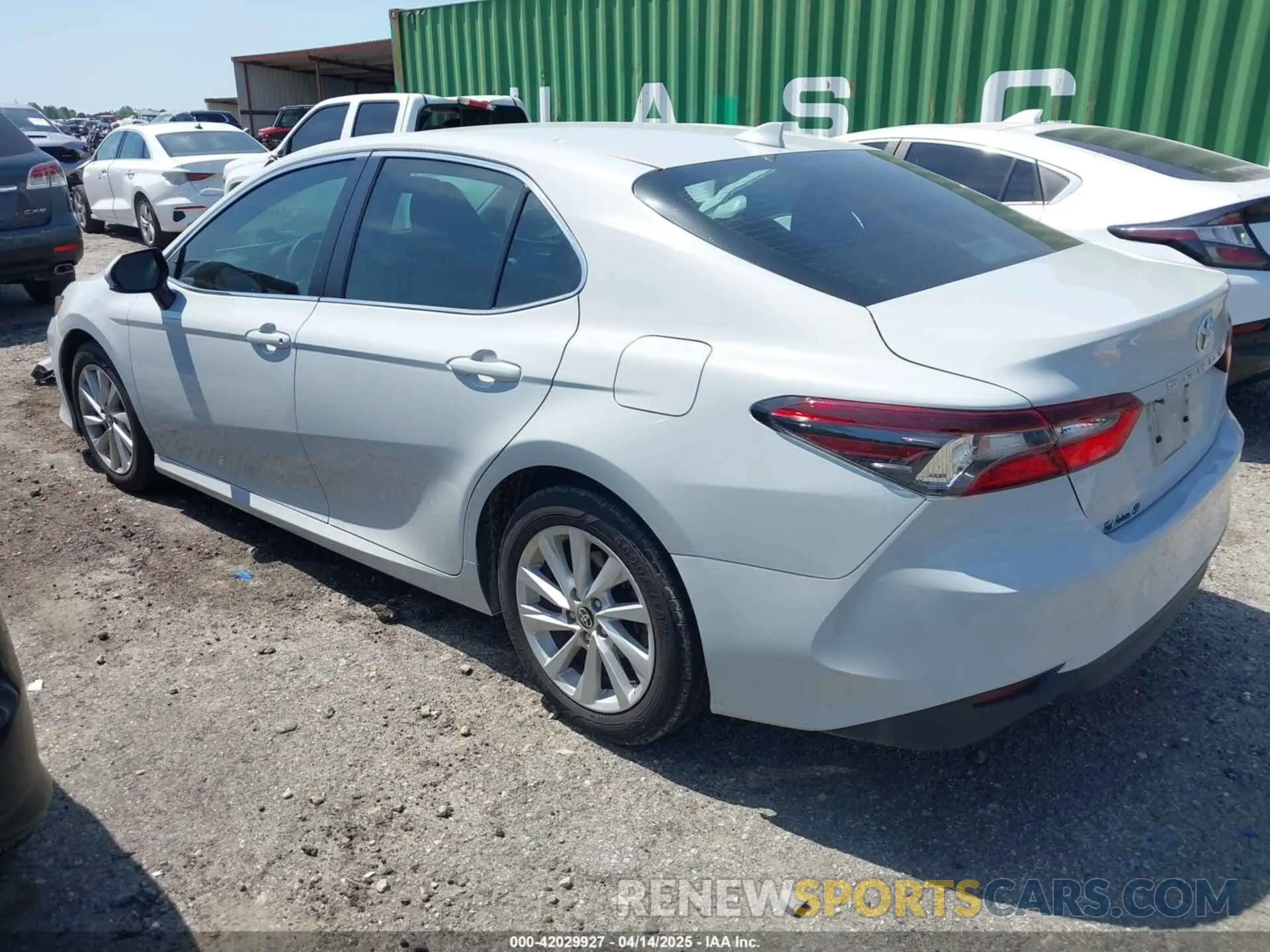 3 fotografías del automóvil dañado 4T1C11AK6NU012469 TOYOTA CAMRY 2022
