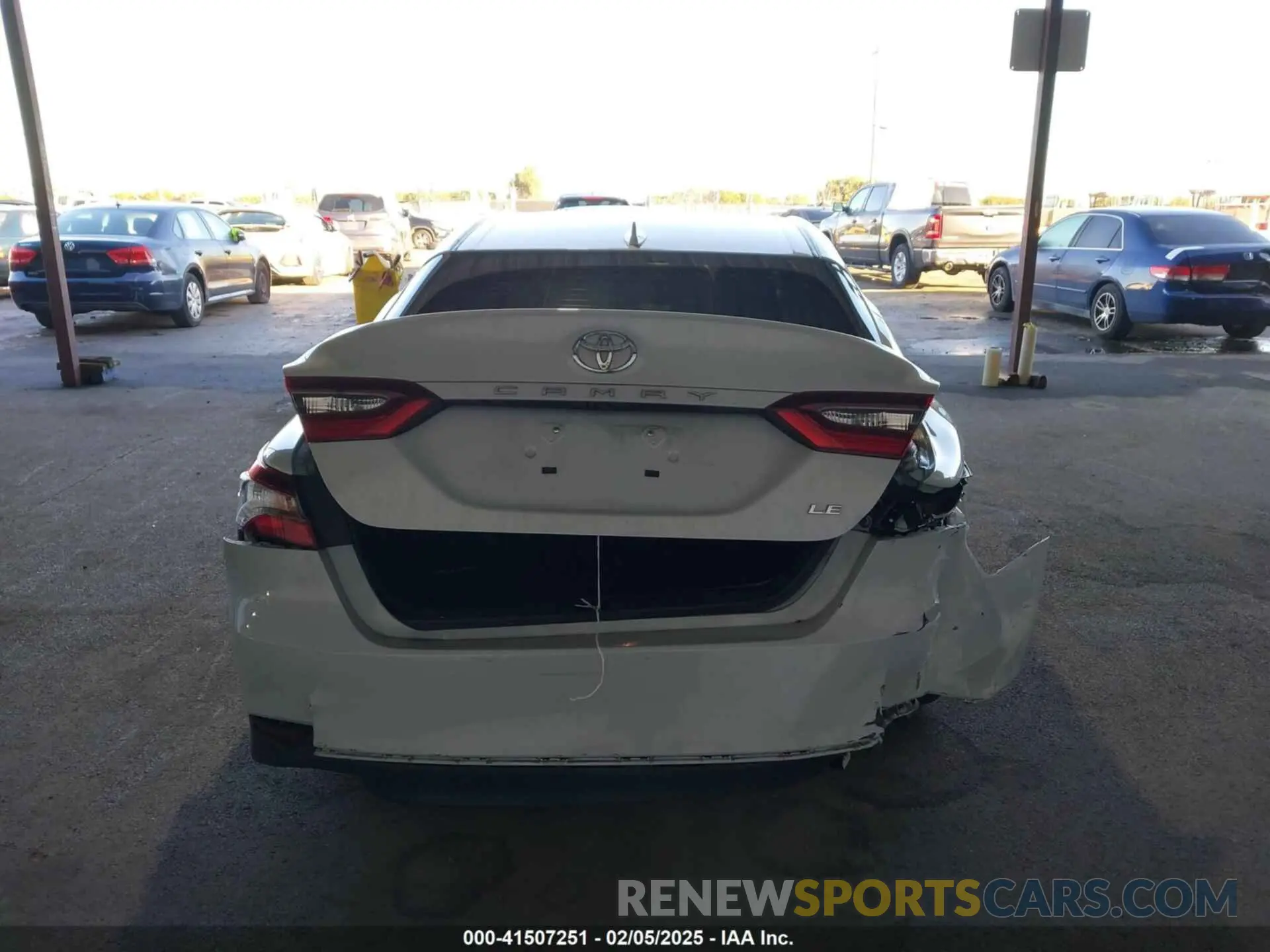16 fotografías del automóvil dañado 4T1C11AK6NU039560 TOYOTA CAMRY 2022