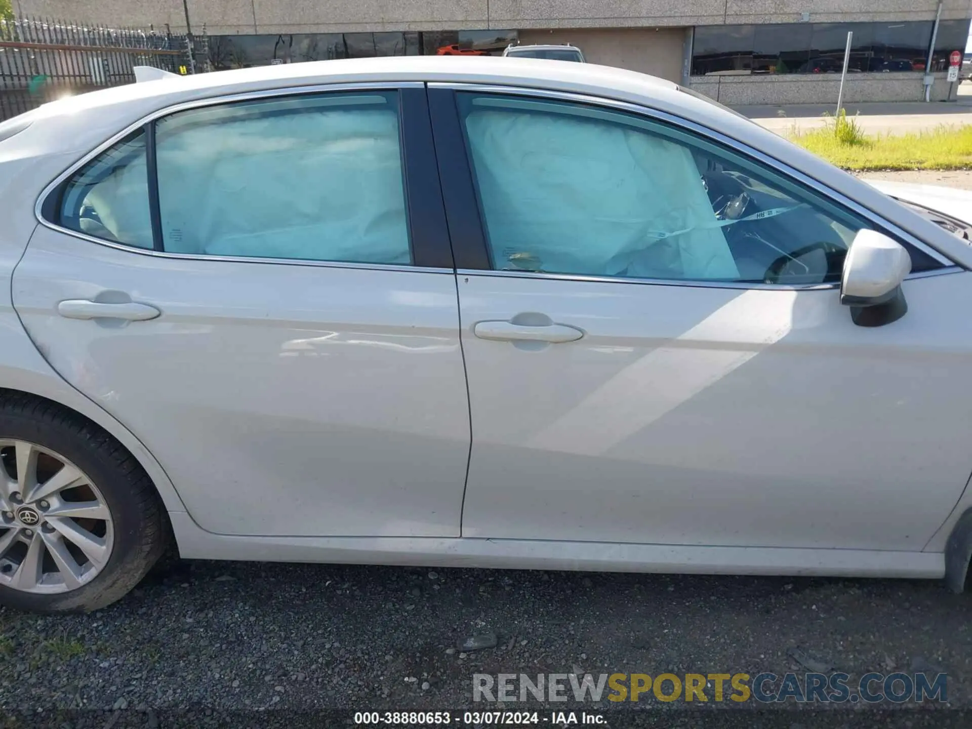 13 fotografías del automóvil dañado 4T1C11AK6NU051711 TOYOTA CAMRY 2022