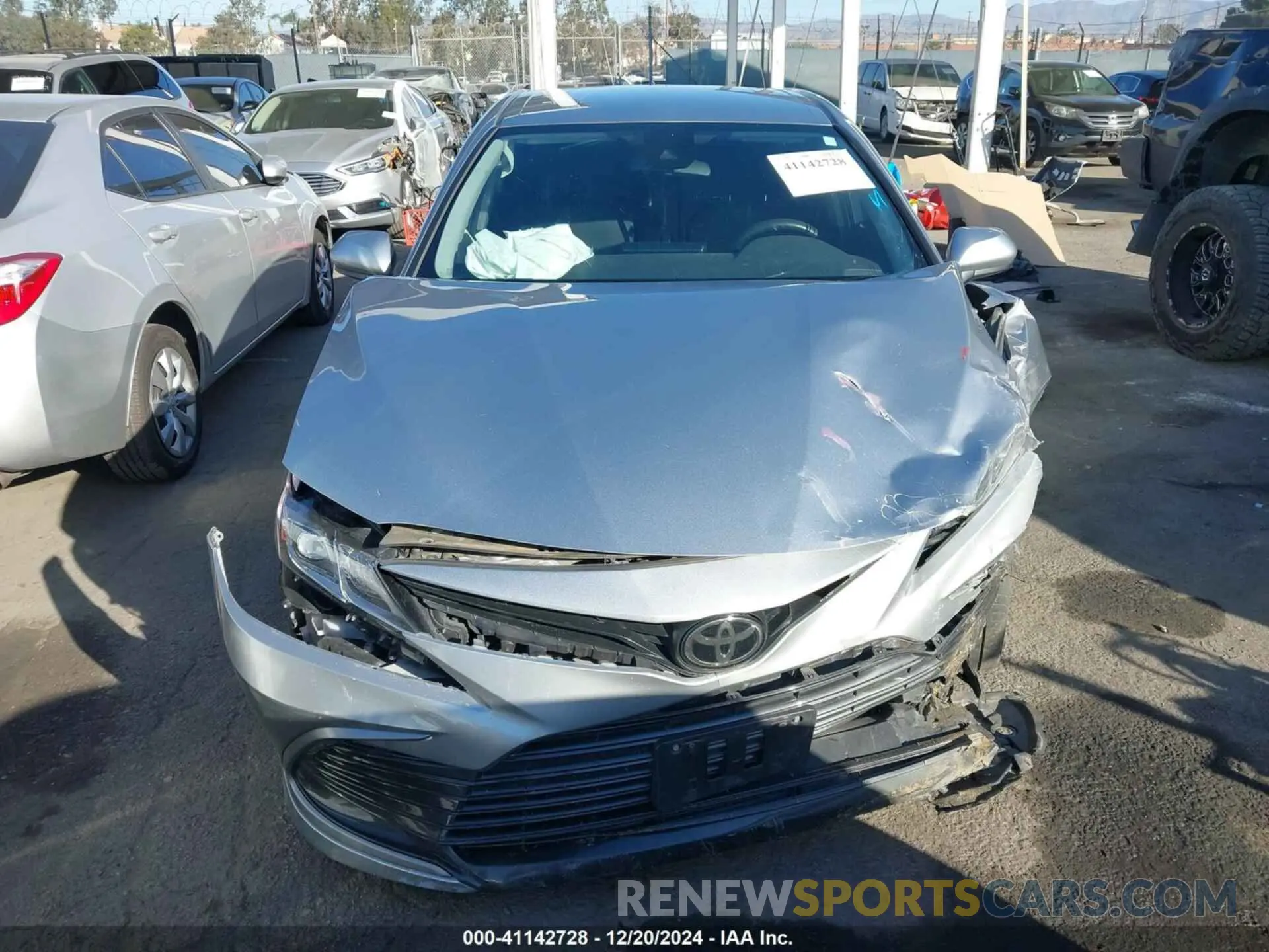 13 fotografías del automóvil dañado 4T1C11AK6NU634702 TOYOTA CAMRY 2022