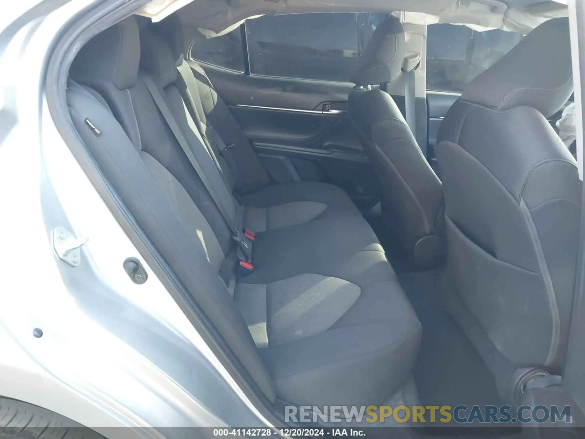 8 fotografías del automóvil dañado 4T1C11AK6NU634702 TOYOTA CAMRY 2022