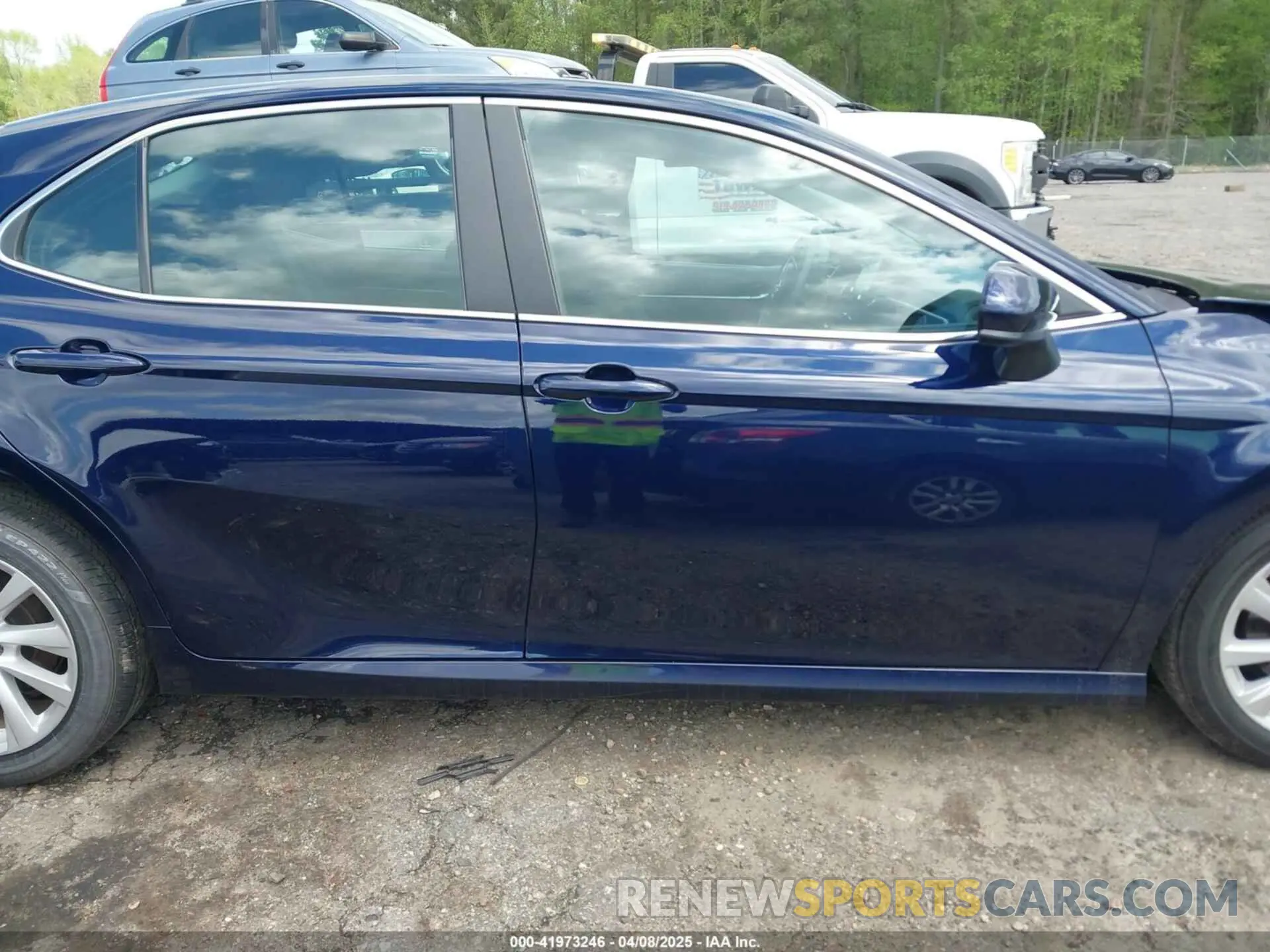 12 fotografías del automóvil dañado 4T1C11AK6NU662015 TOYOTA CAMRY 2022