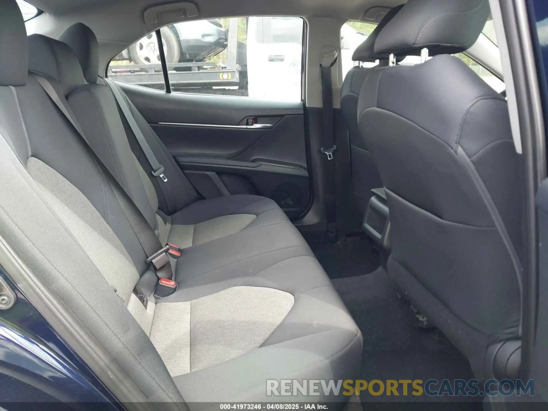 8 fotografías del automóvil dañado 4T1C11AK6NU662015 TOYOTA CAMRY 2022