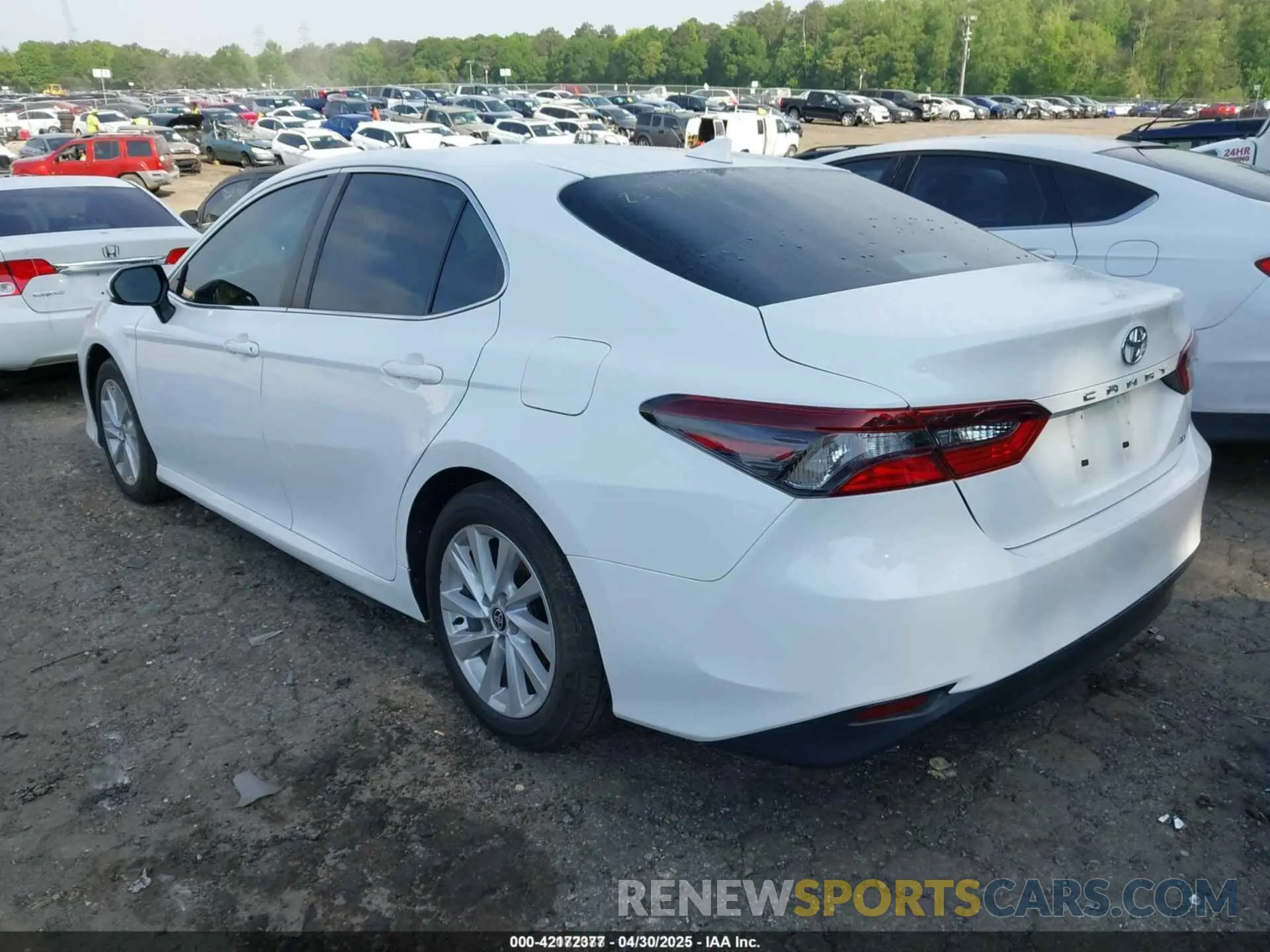 3 fotografías del automóvil dañado 4T1C11AK6NU674200 TOYOTA CAMRY 2022