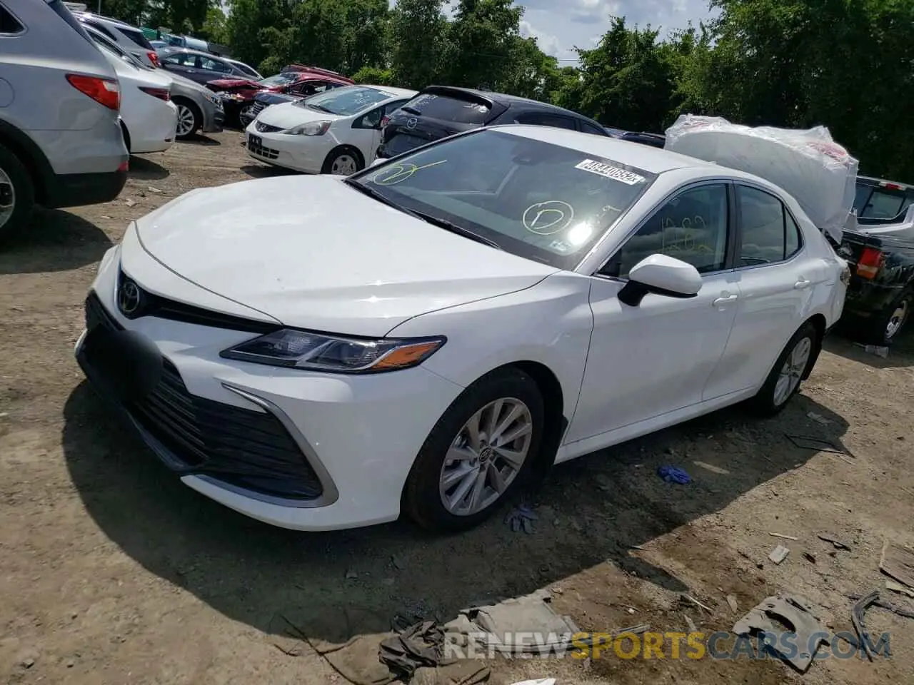 2 fotografías del automóvil dañado 4T1C11AK6NU684631 TOYOTA CAMRY 2022