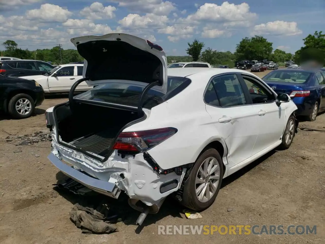 4 fotografías del automóvil dañado 4T1C11AK6NU684631 TOYOTA CAMRY 2022