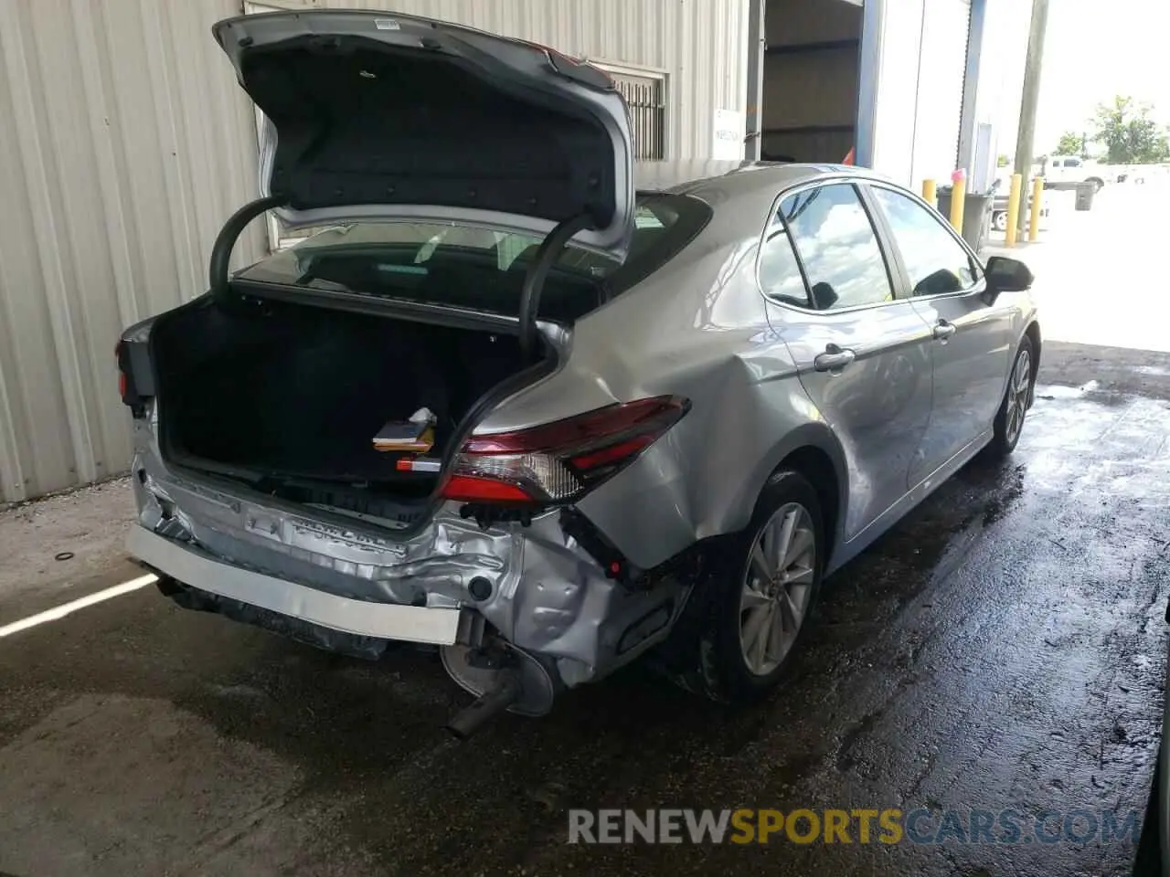 4 fotografías del automóvil dañado 4T1C11AK7NU003246 TOYOTA CAMRY 2022