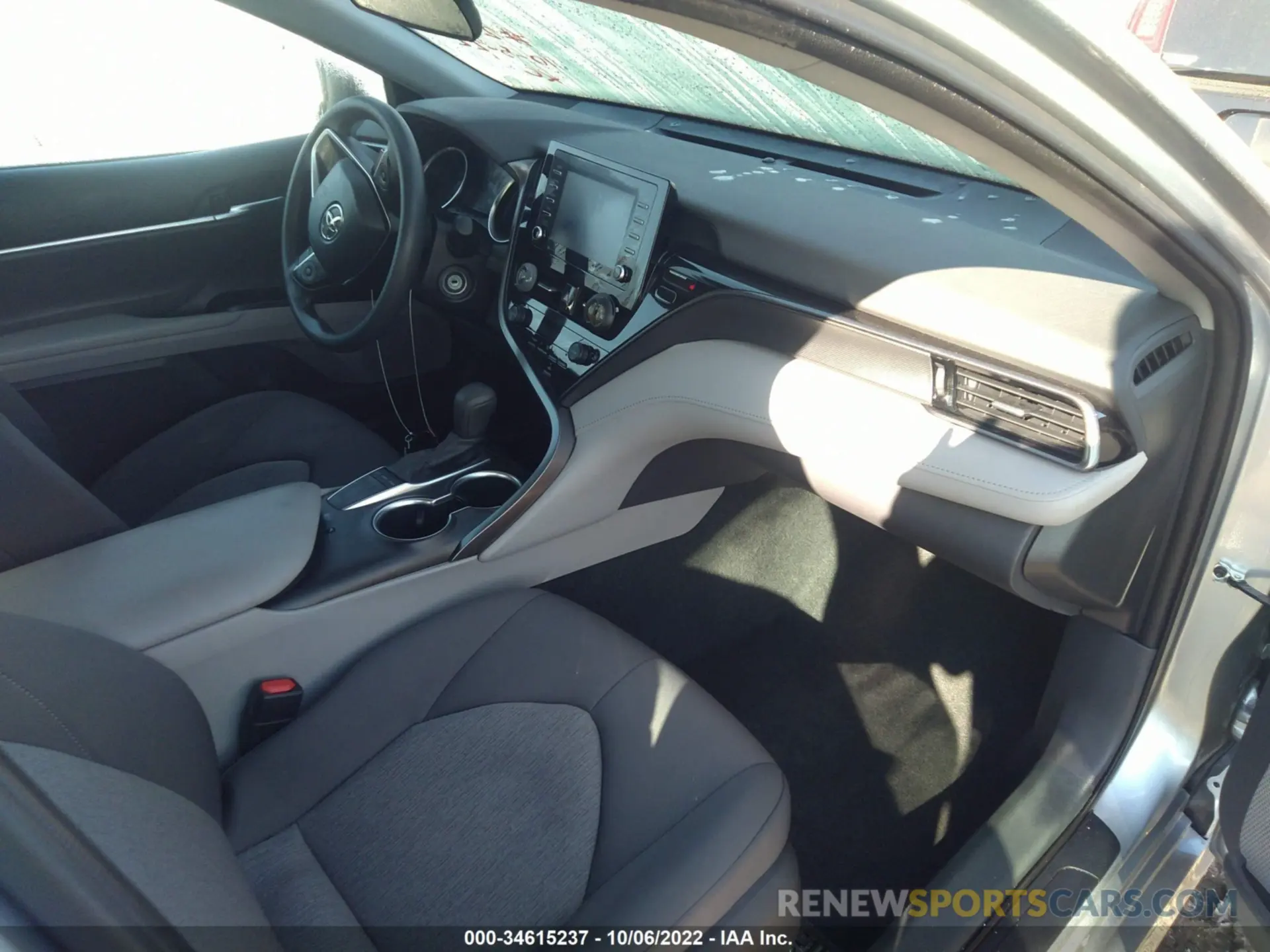 5 fotografías del automóvil dañado 4T1C11AK7NU628956 TOYOTA CAMRY 2022