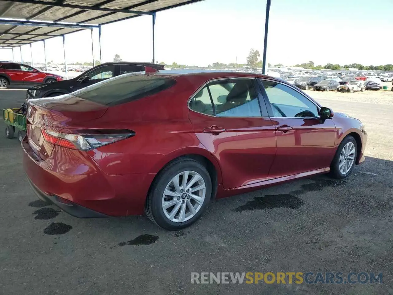 3 fotografías del automóvil dañado 4T1C11AK7NU635907 TOYOTA CAMRY 2022