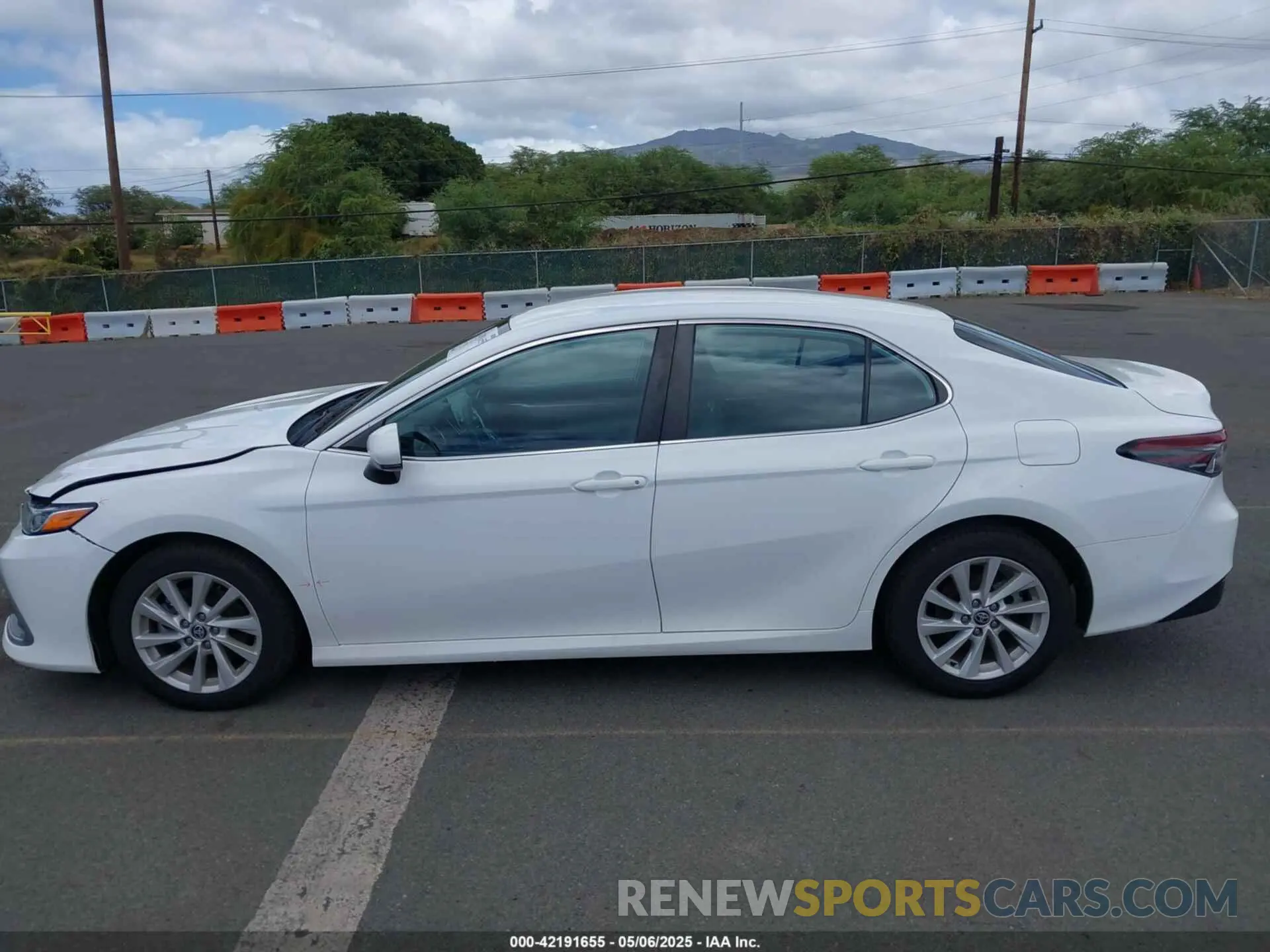 15 fotografías del automóvil dañado 4T1C11AK7NU637057 TOYOTA CAMRY 2022
