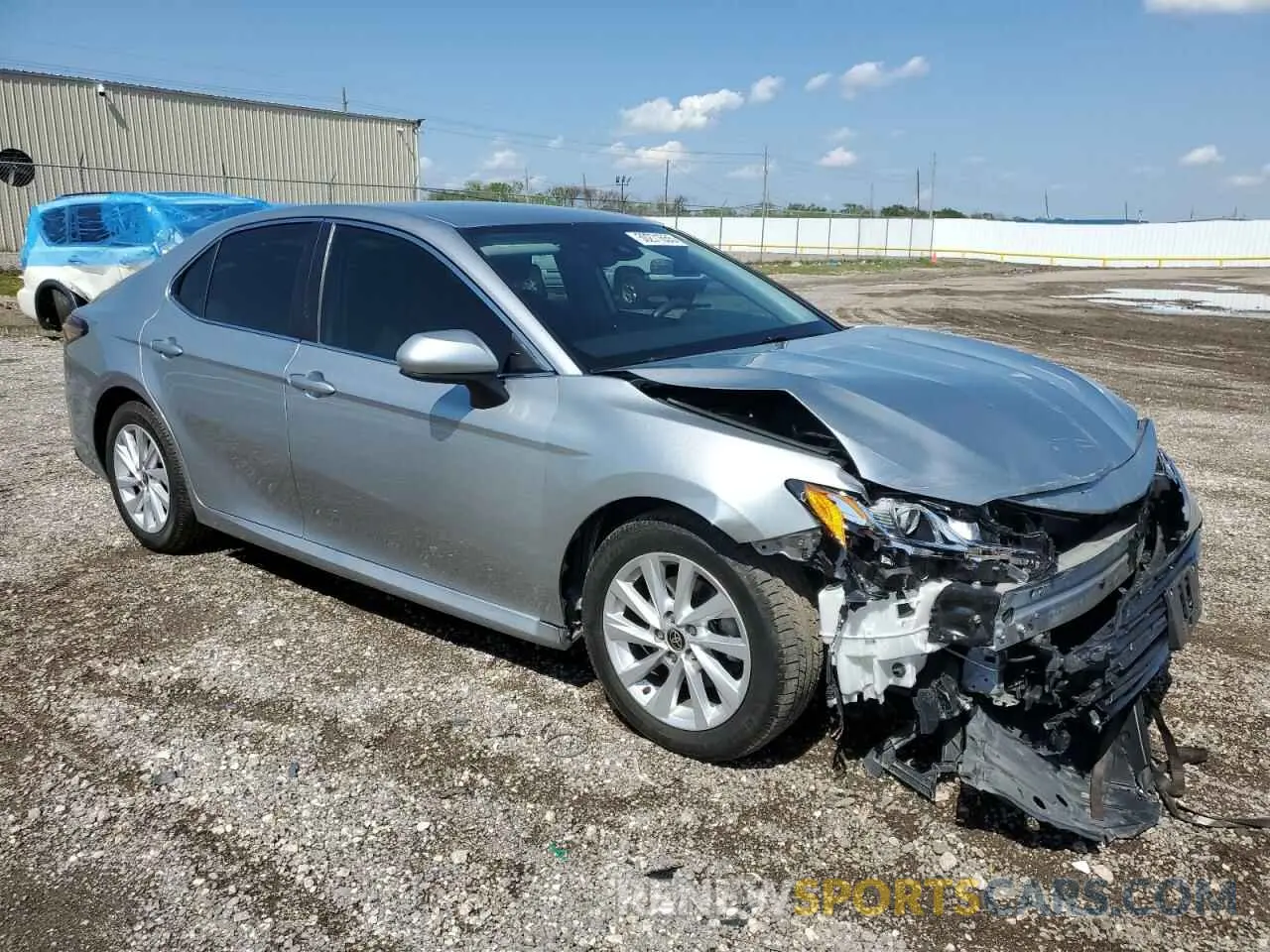 4 fotografías del automóvil dañado 4T1C11AK7NU641223 TOYOTA CAMRY 2022