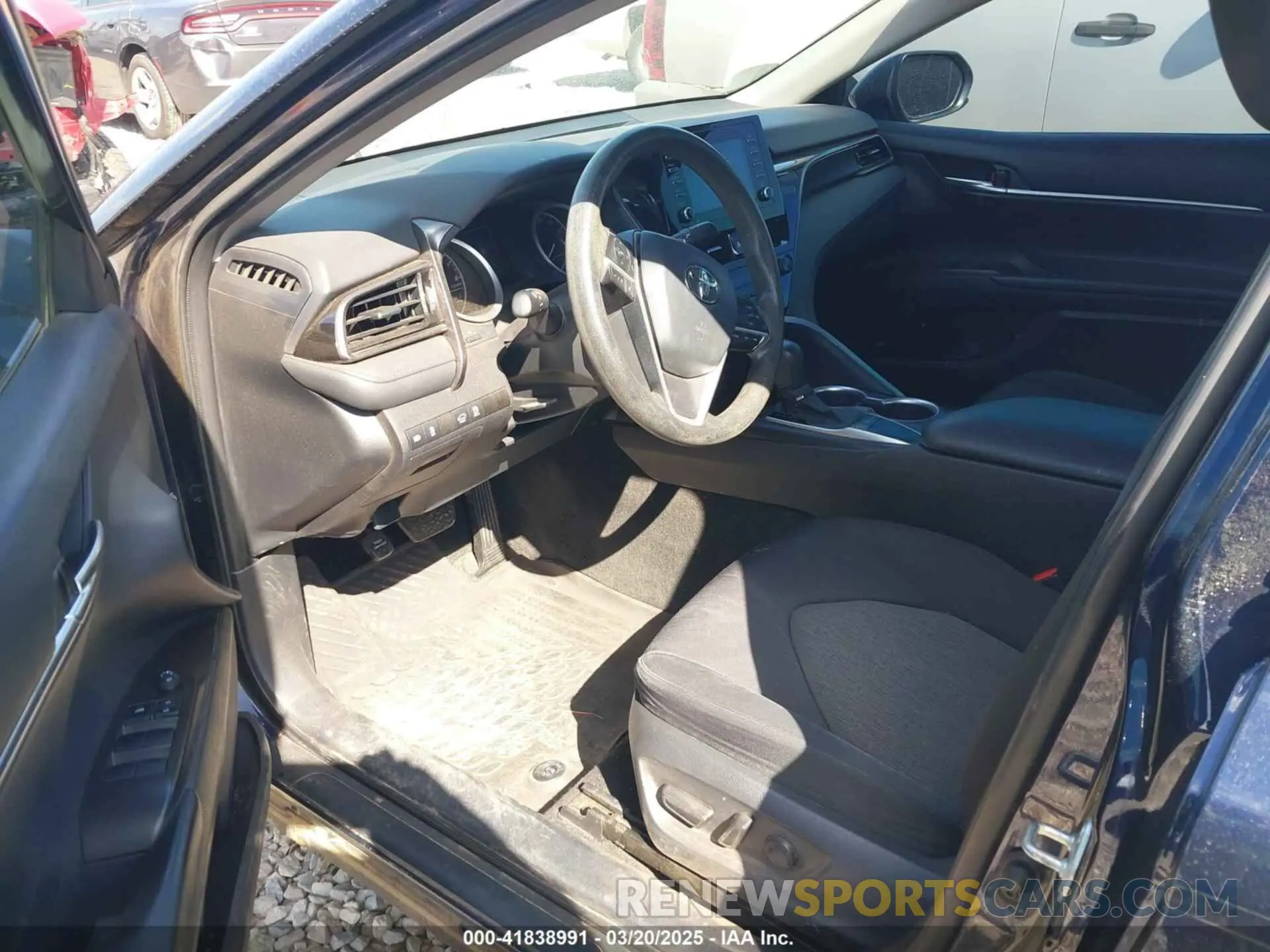 5 fotografías del automóvil dañado 4T1C11AK7NU642811 TOYOTA CAMRY 2022