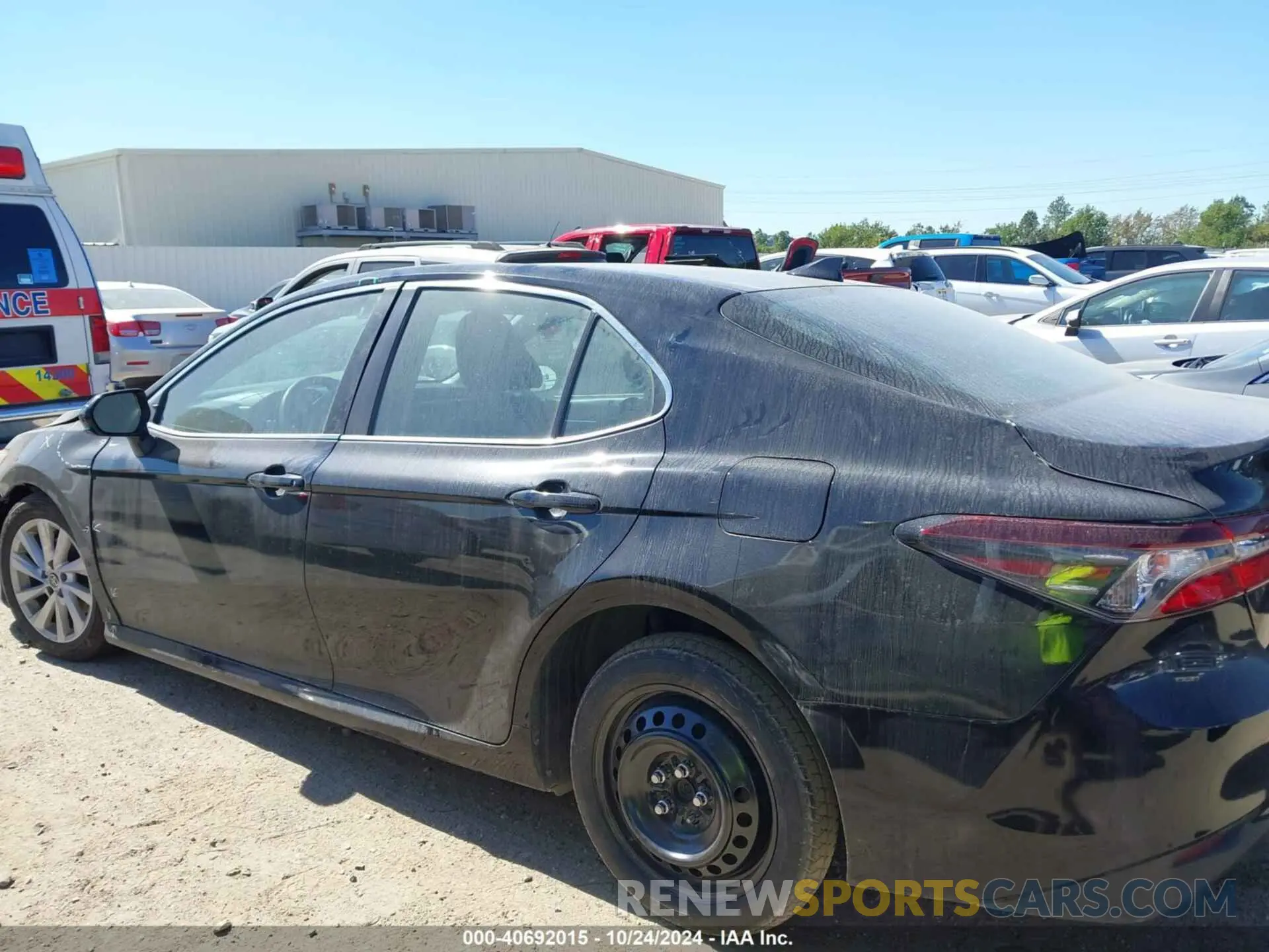 15 fotografías del automóvil dañado 4T1C11AK7NU663660 TOYOTA CAMRY 2022