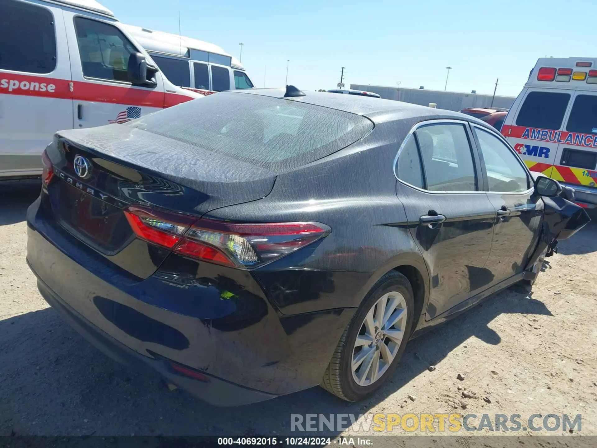 4 fotografías del automóvil dañado 4T1C11AK7NU663660 TOYOTA CAMRY 2022